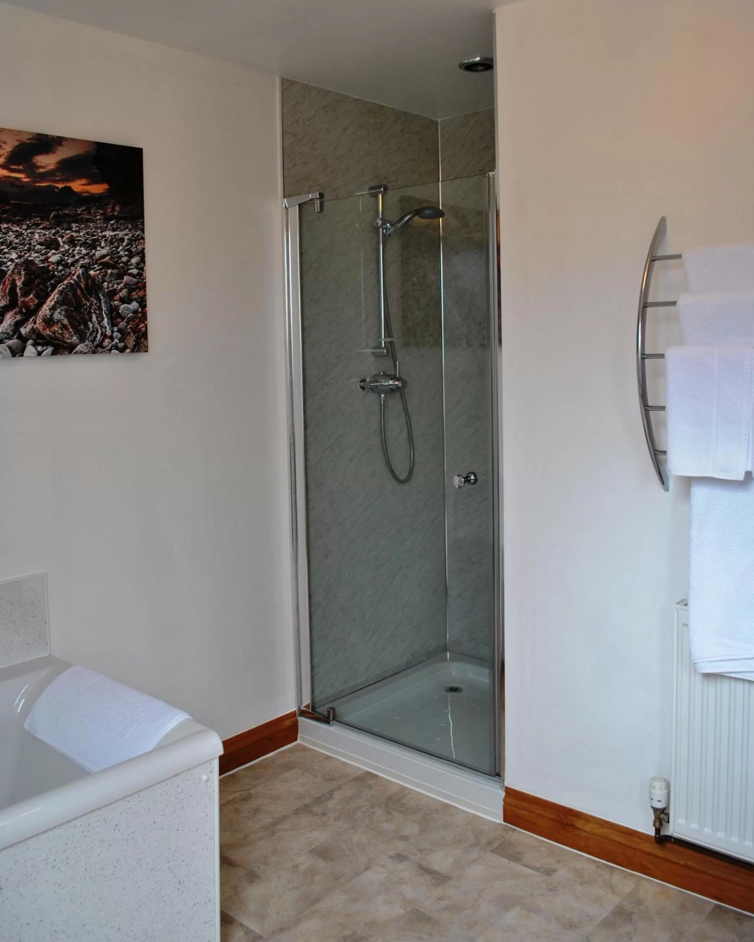 Shower in Orchard House Bed and Breakfast