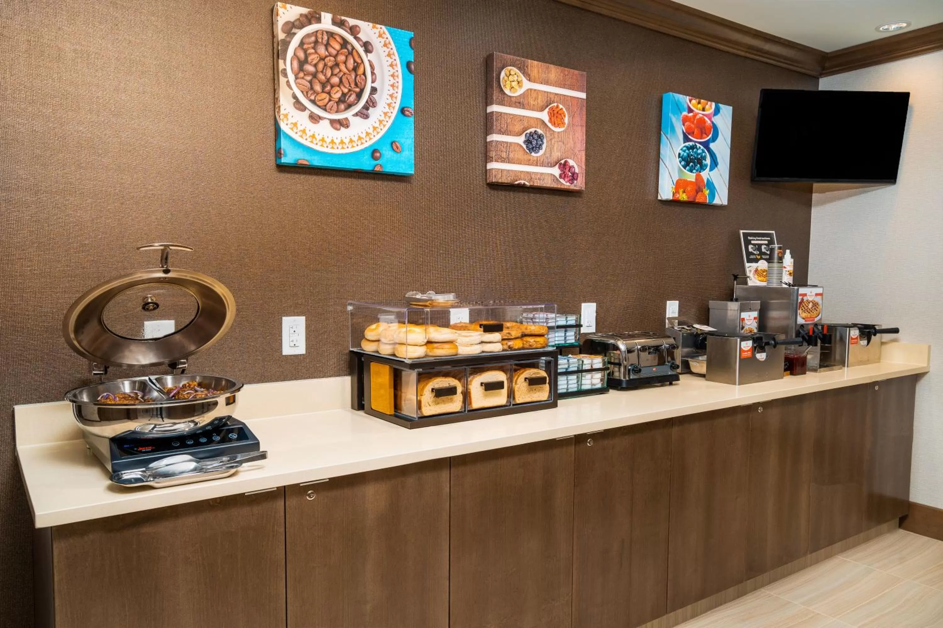 Breakfast in Staybridge Suites - Washington DC East - Largo by IHG