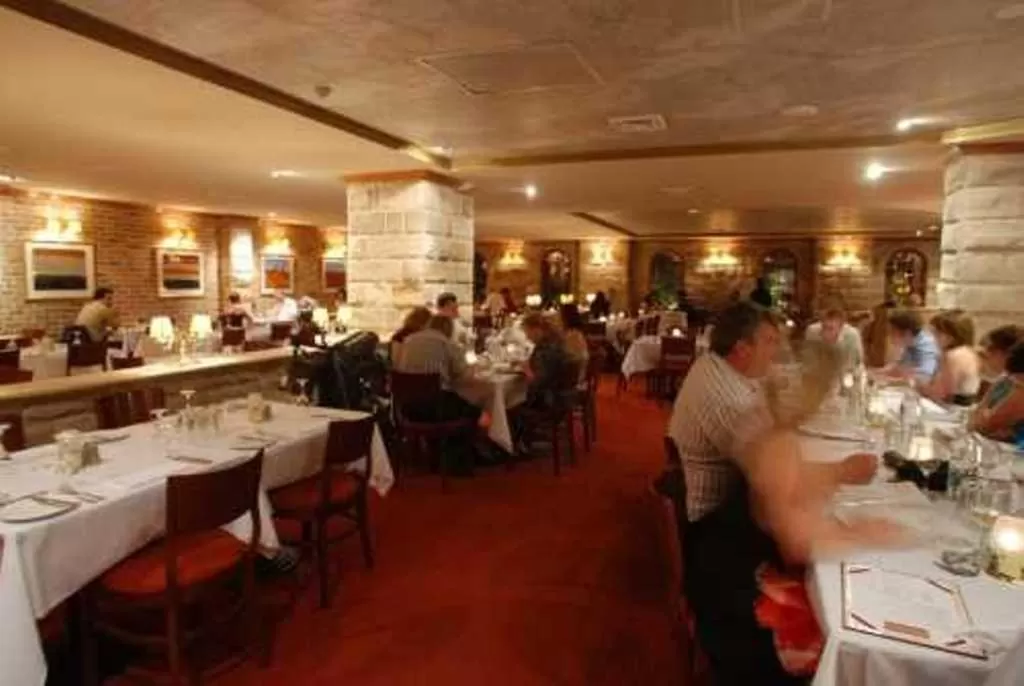 Restaurant/places to eat in The Hermitage Motel - Campbelltown