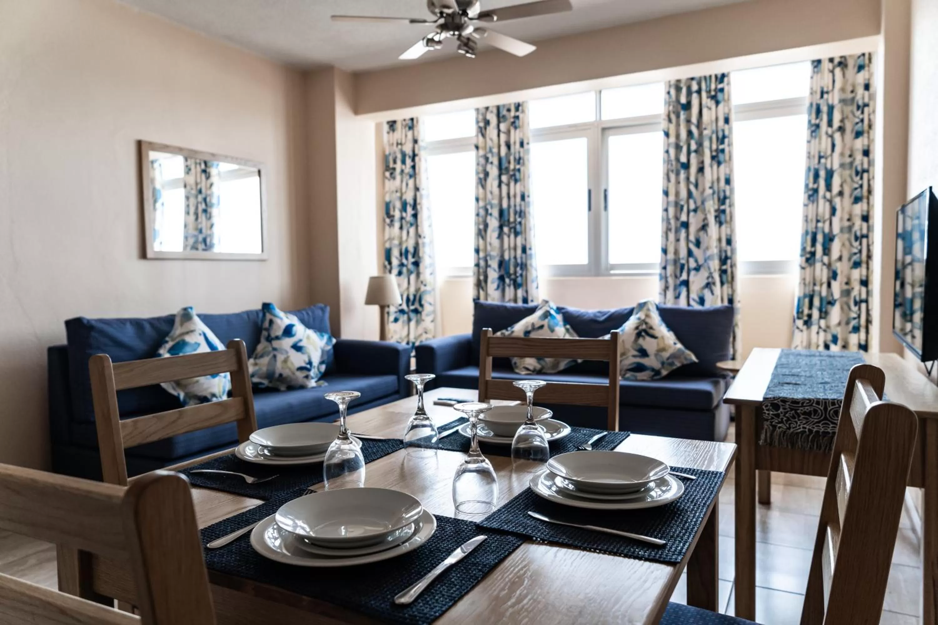 Living room in Gooderson Tropicana Hotel