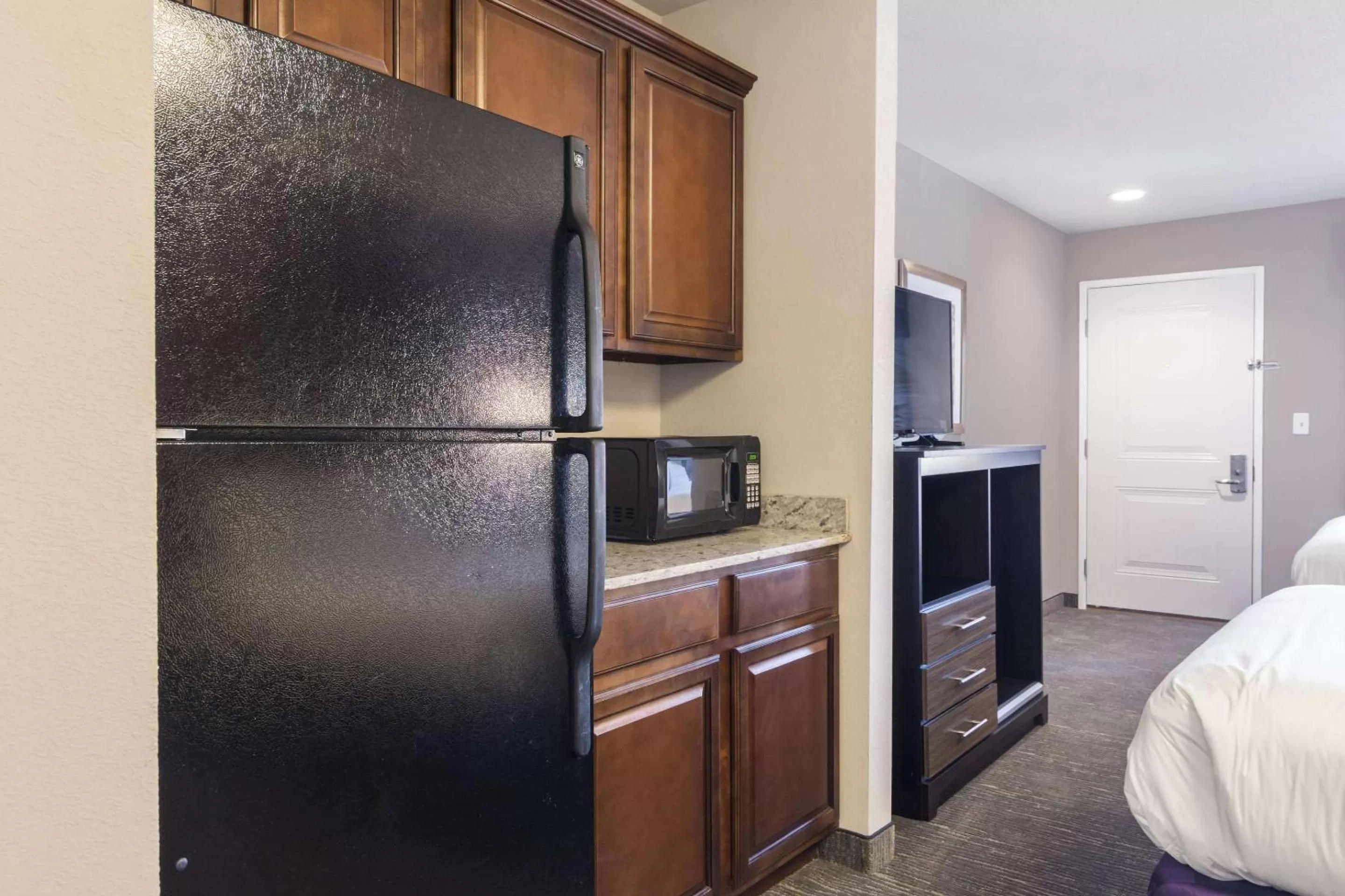 Photo of the whole room, Bed in Econo Lodge Inn & Suites North Little Rock near Riverfront