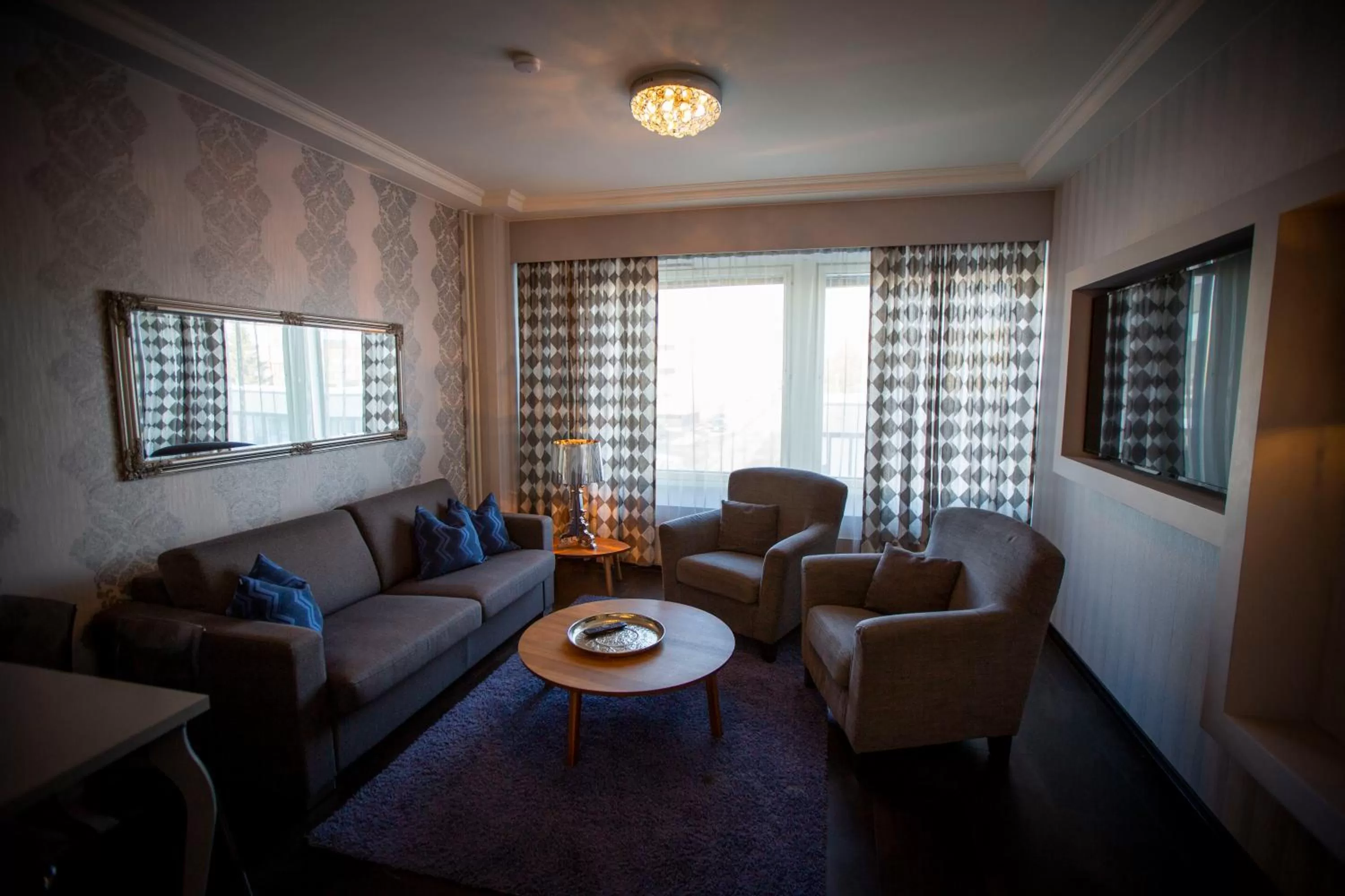 Seating area in Hotelli Olof