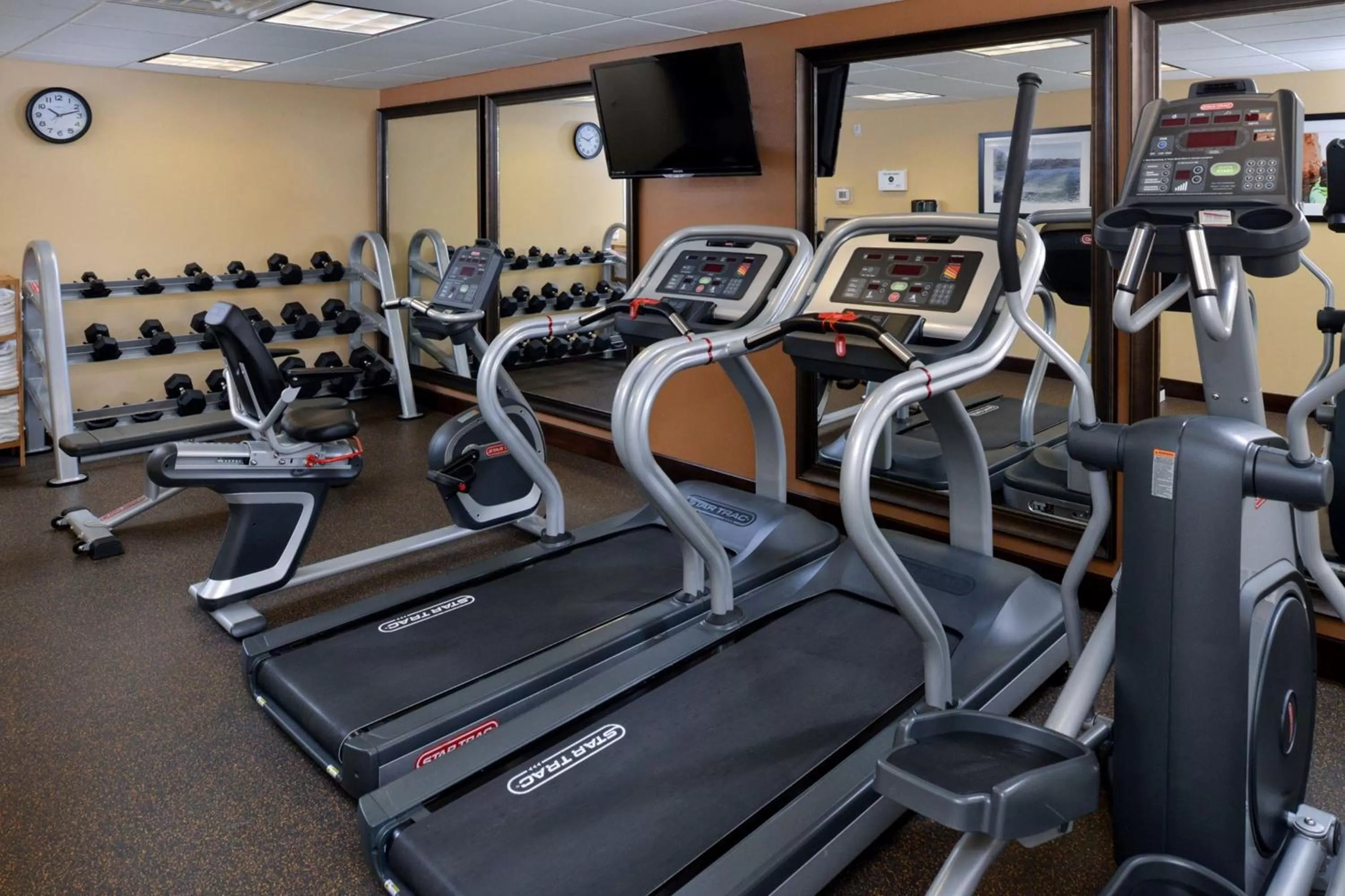 Fitness centre/facilities in Holiday Inn Express & Suites Page - Lake Powell Area by IHG