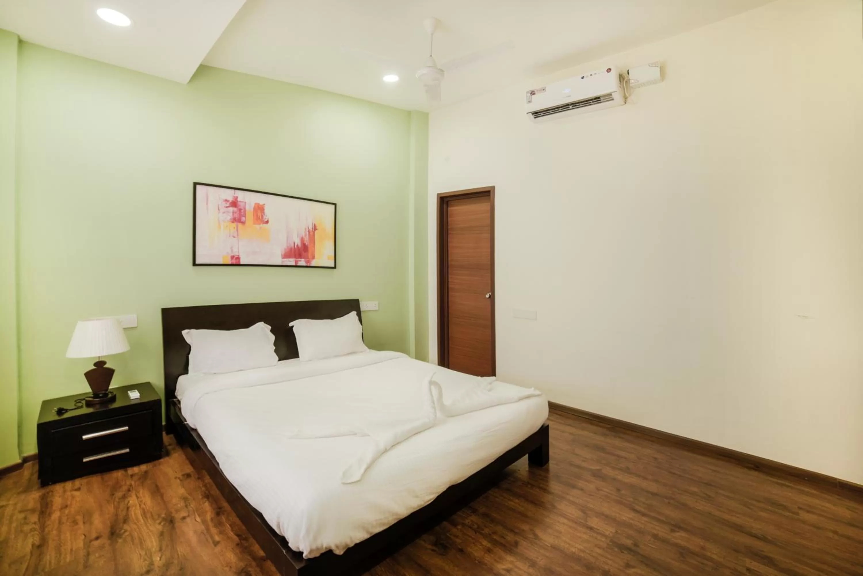 Bedroom, Bed in Eternal wave by HappyInch