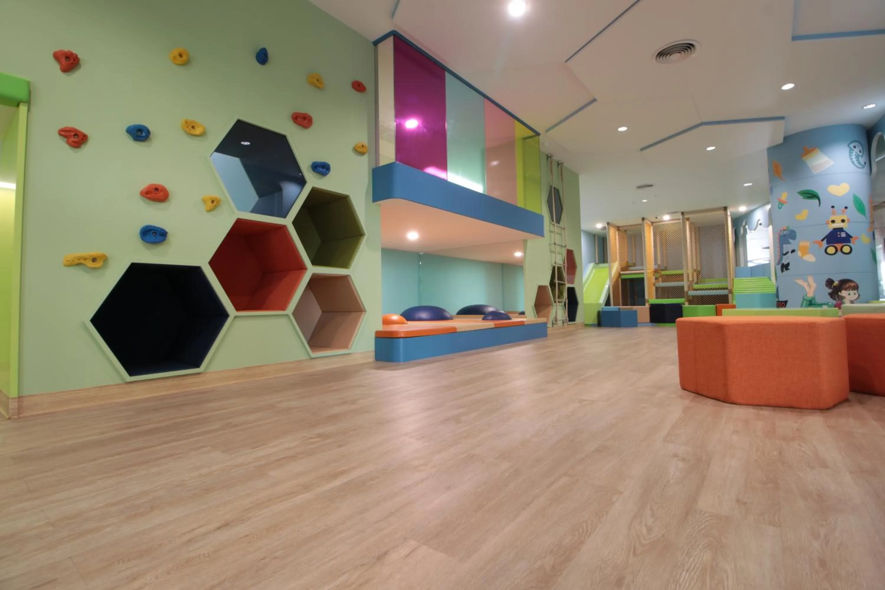 Children play ground in Long Beach Garden Hotel & Pavilions