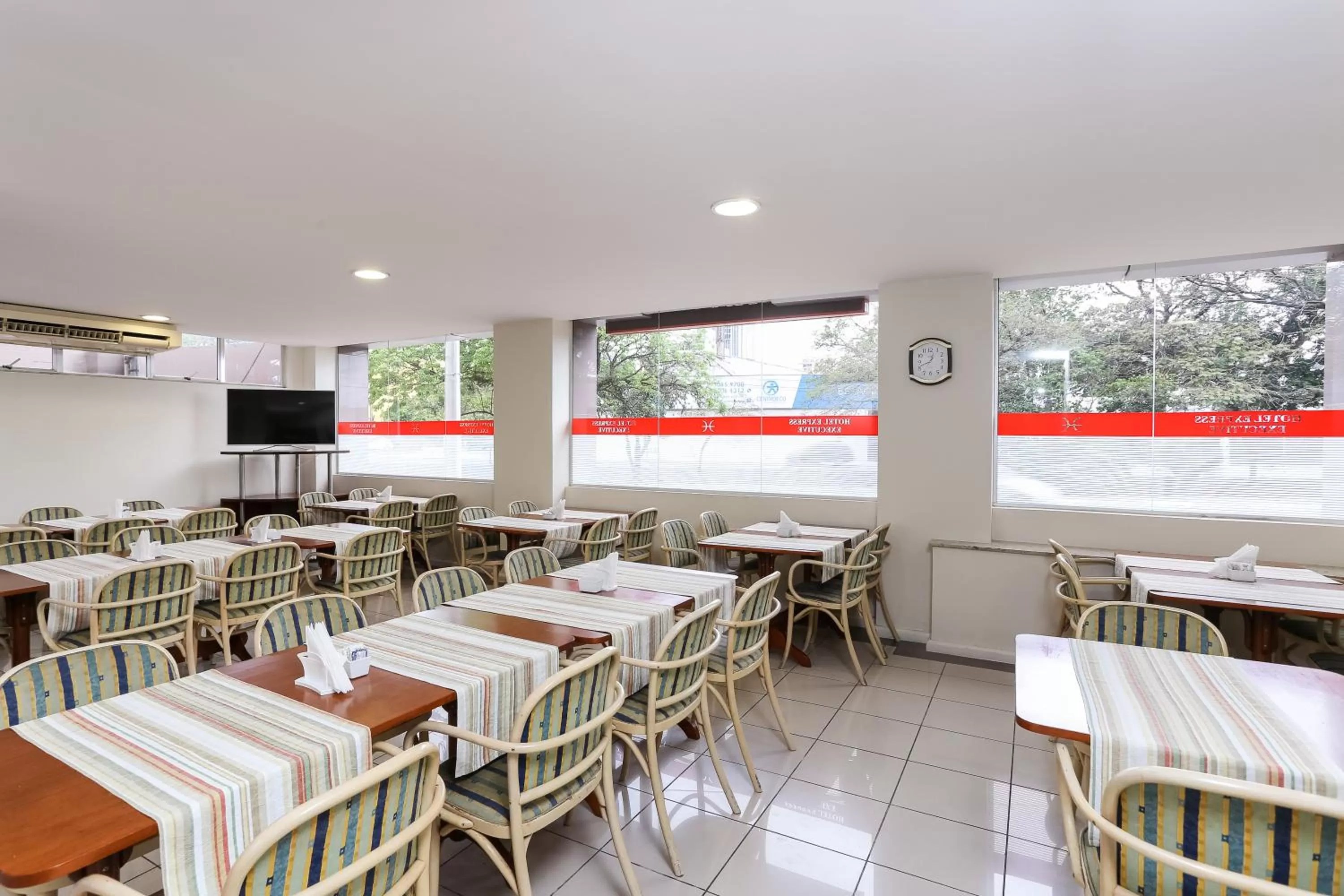 Restaurant/places to eat in Hotel Suárez Executive Novo Hamburgo