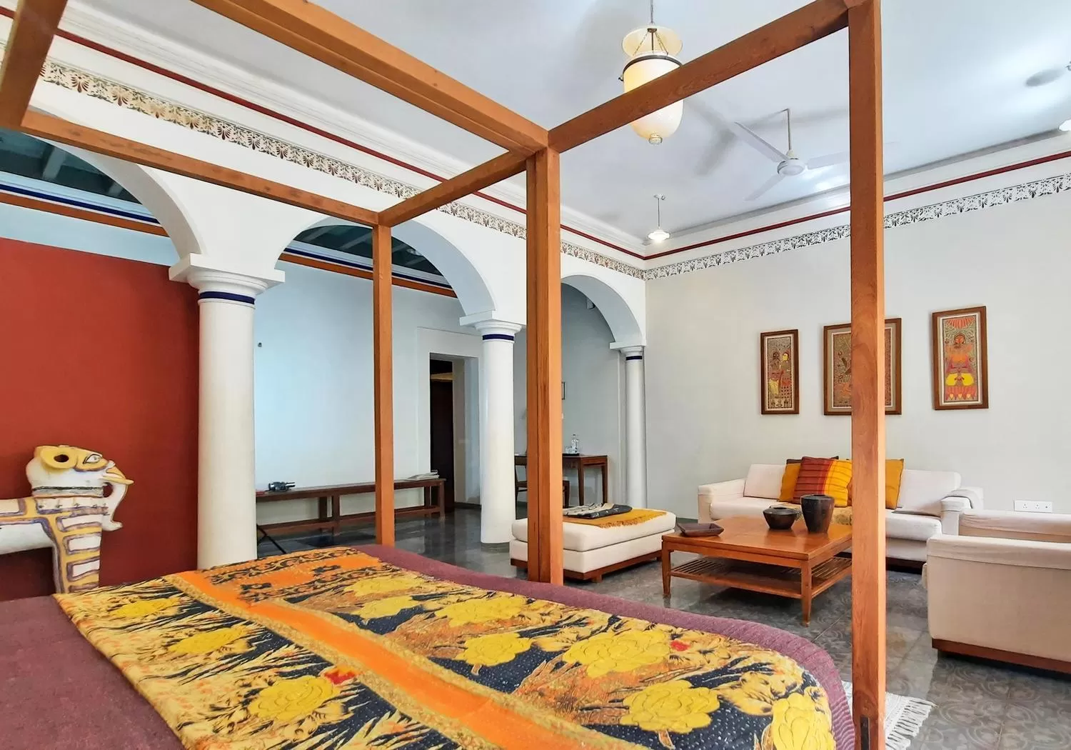 Photo of the whole room, Bed in Saratha Vilas Chettinad