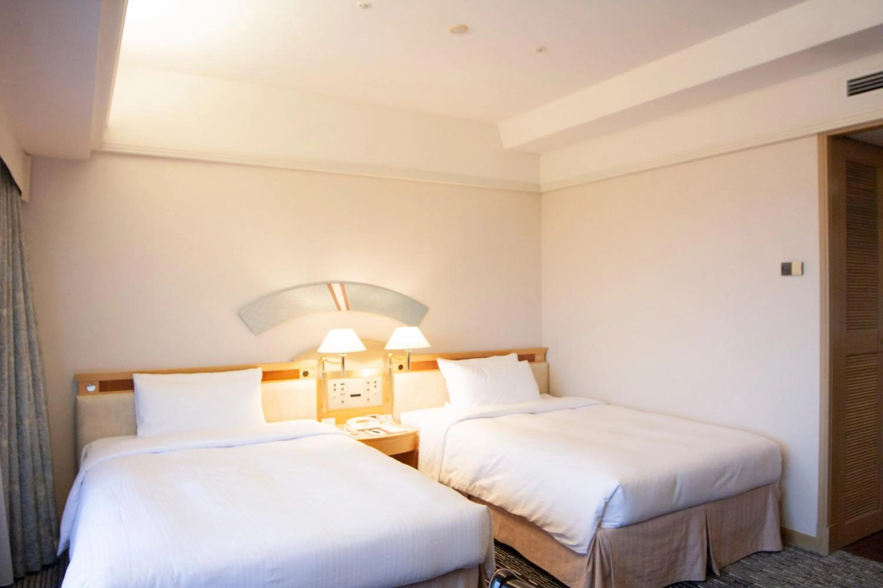 Bed in Hotel New Otani Makuhari