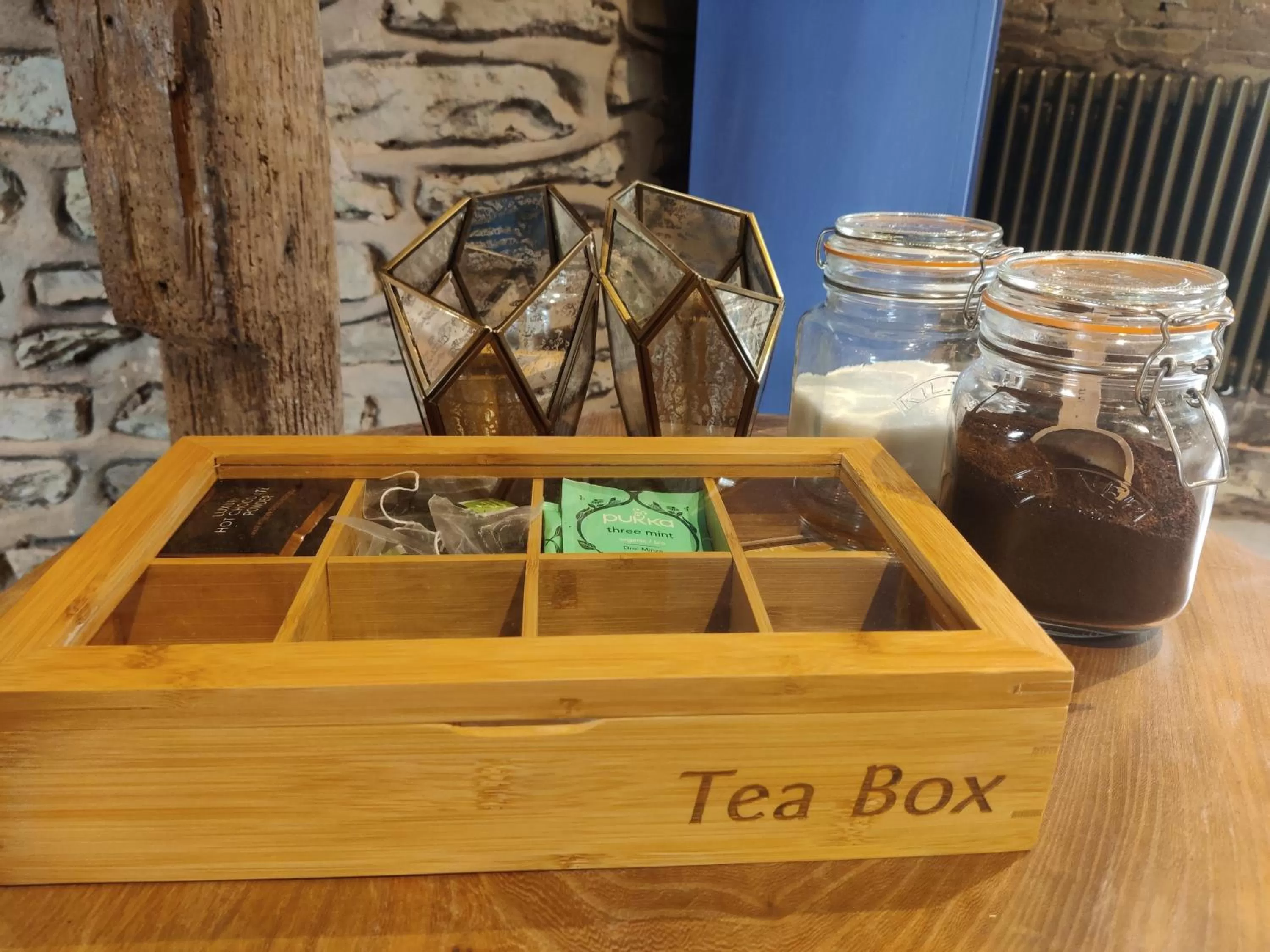 Breakfast in Hanley House