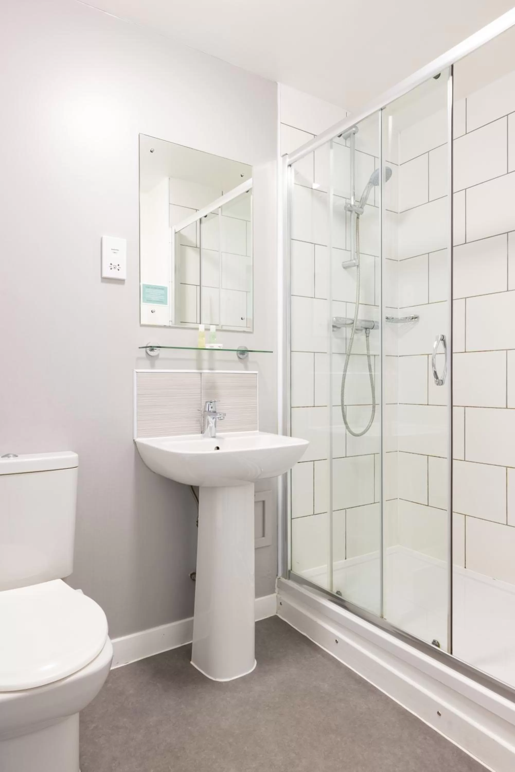 Bathroom in The Great Western Hotel