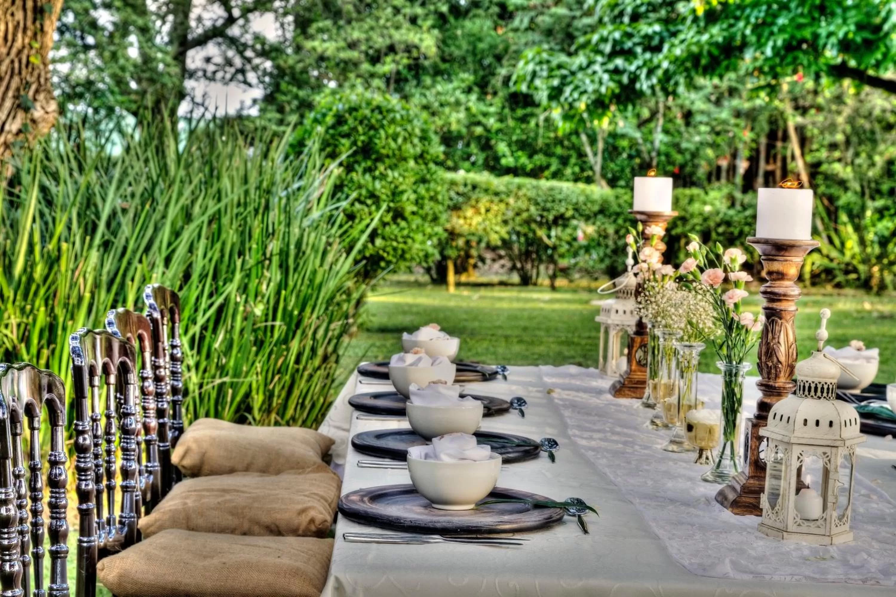 Restaurant/places to eat in Nut Grove Boutique Hotel