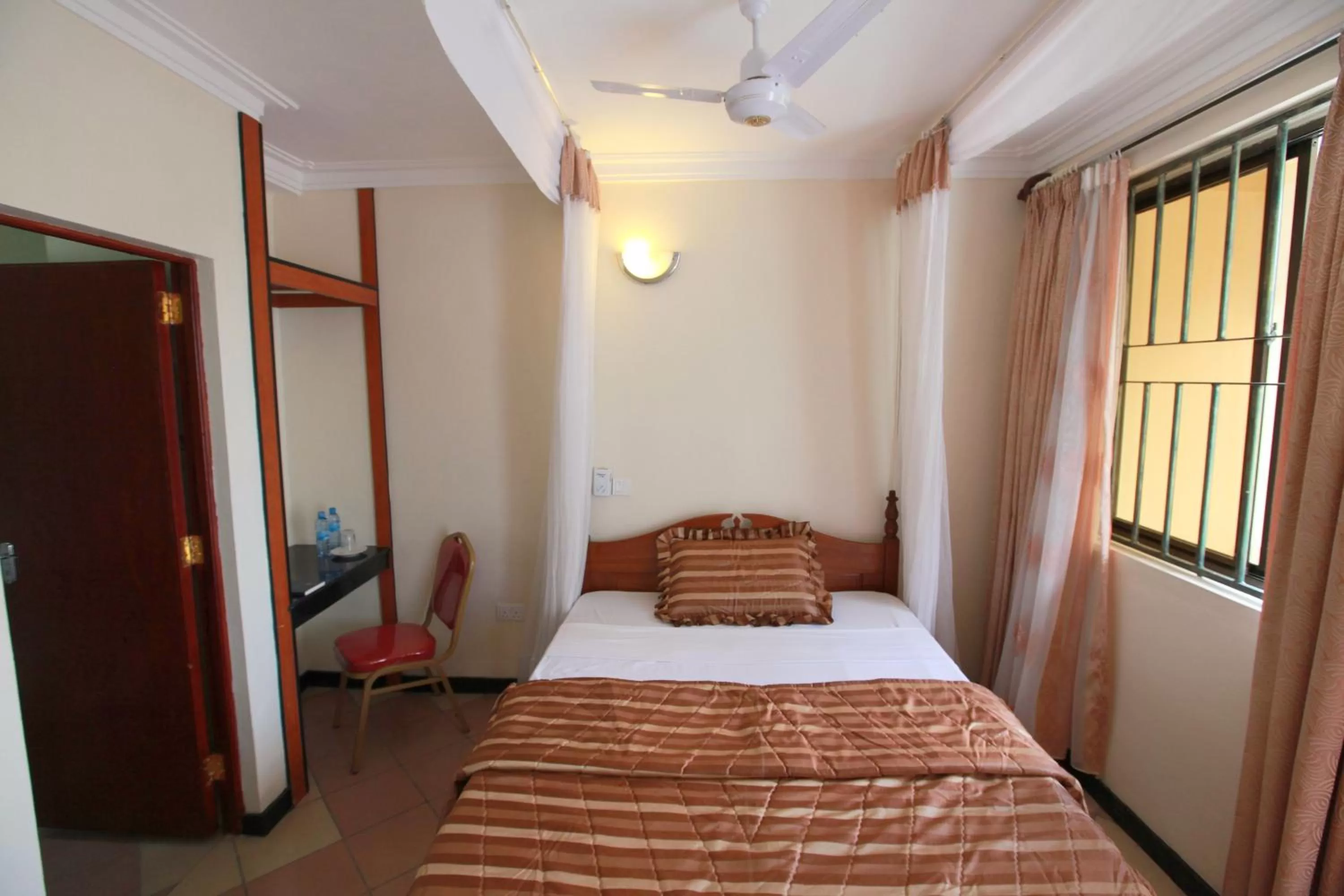 Bed in Coastgate Hotel