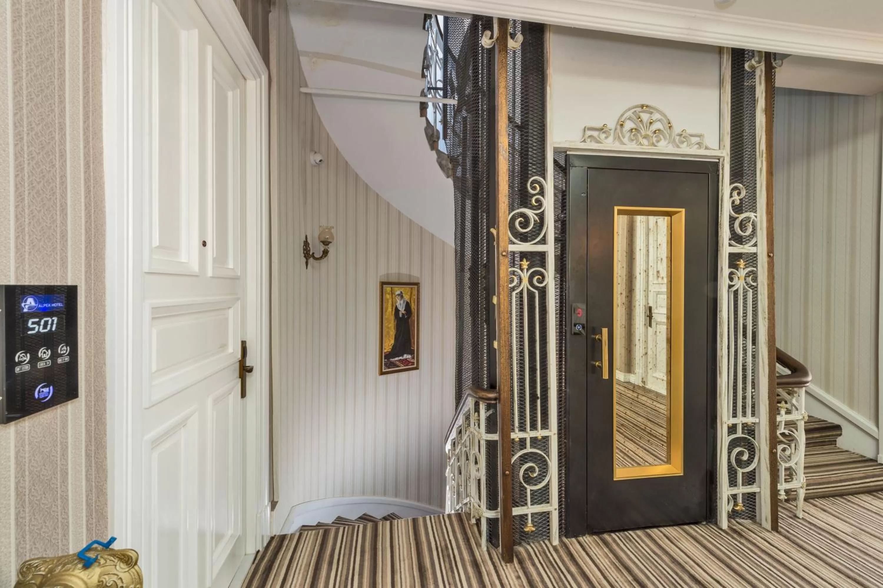 Property building in Alpek Hotel