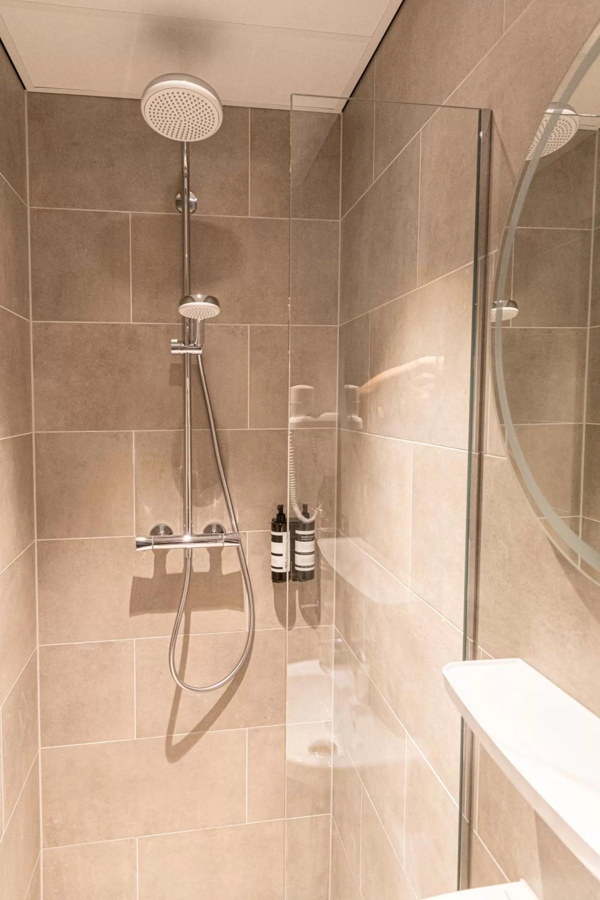 Shower in Distrikt Hotels Amsterdam Zaandam