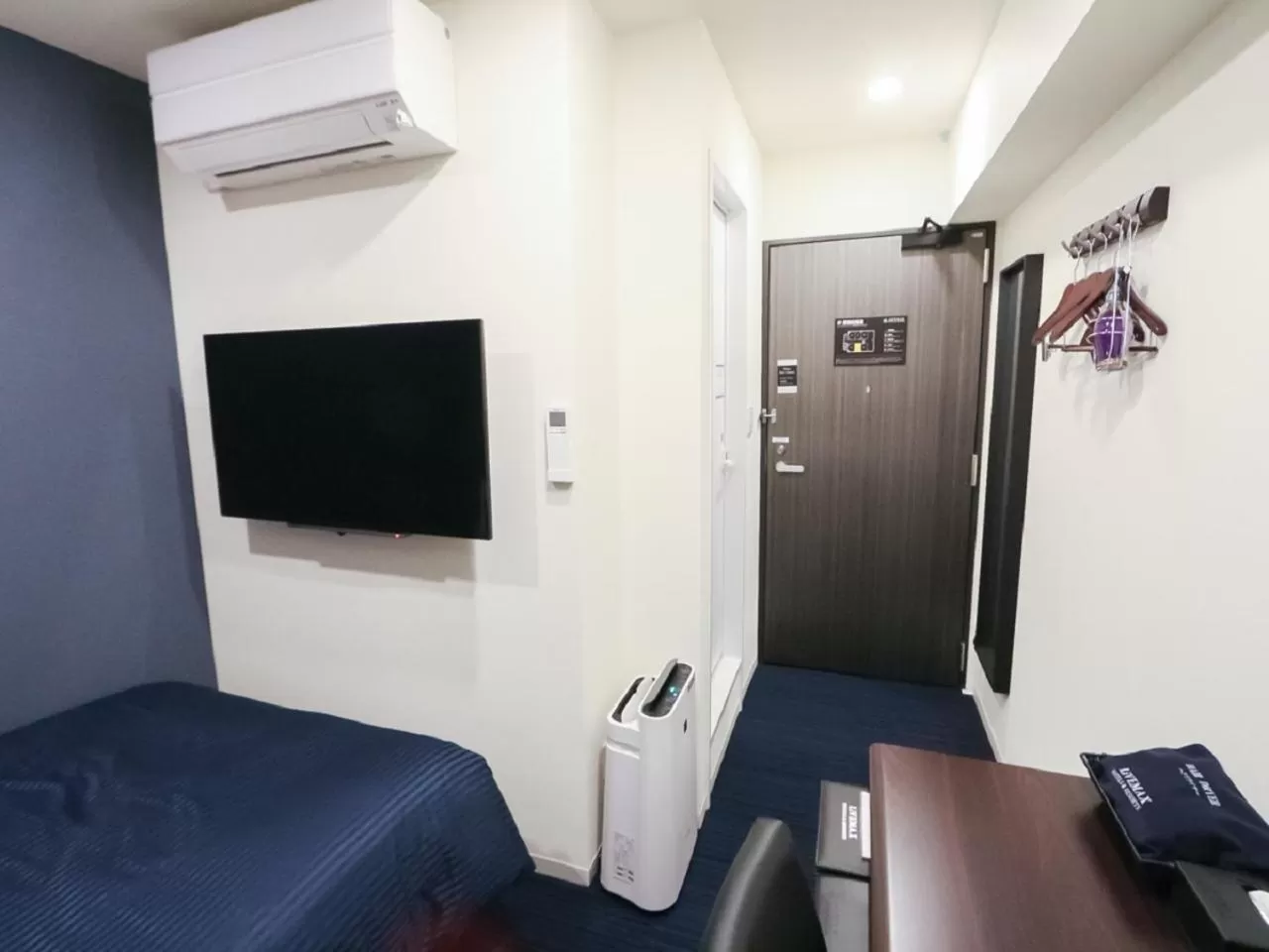 Communal lounge/ TV room in HOTEL LiVEMAX Akihabara Kita