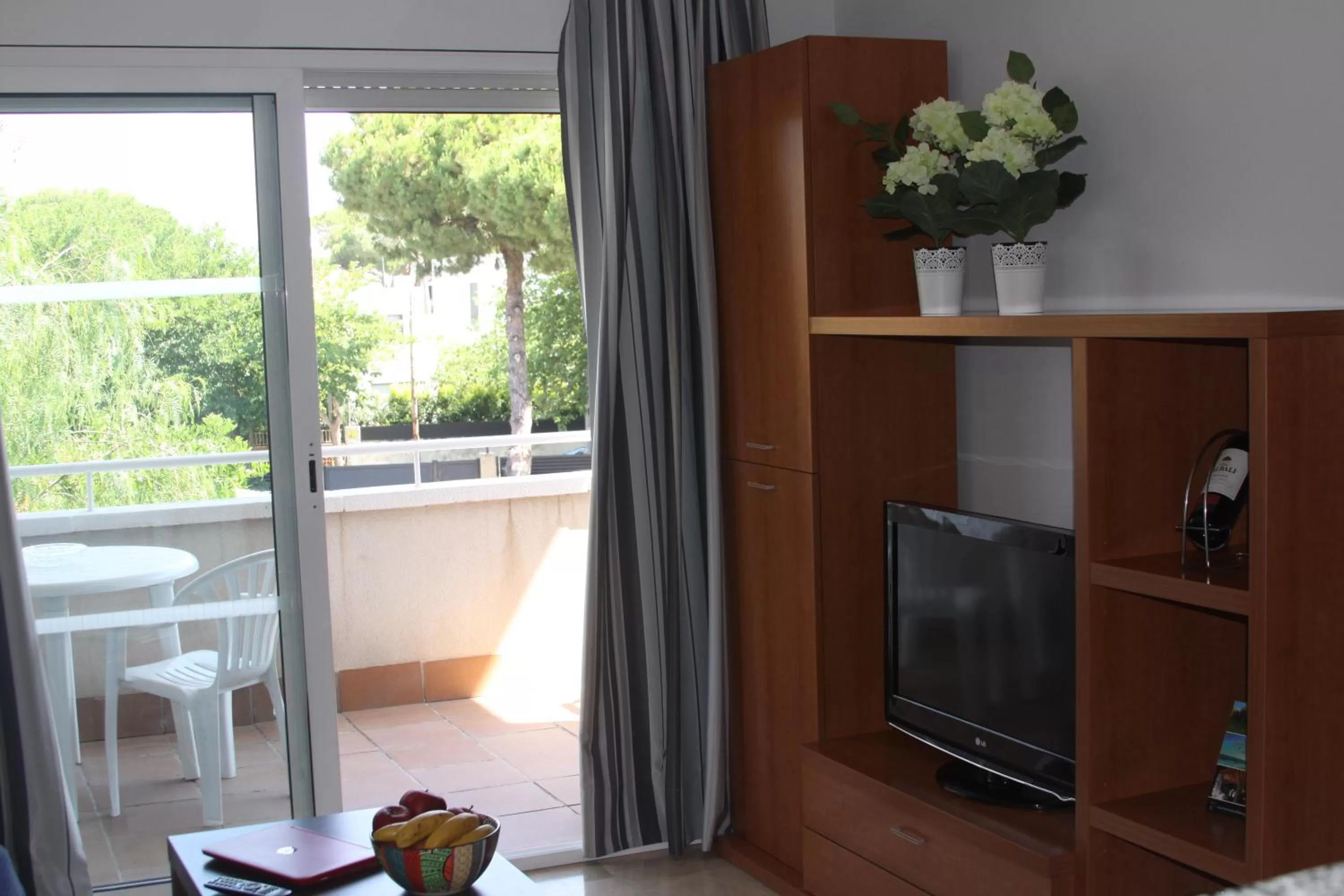 TV and multimedia in Aparthotel Marsol