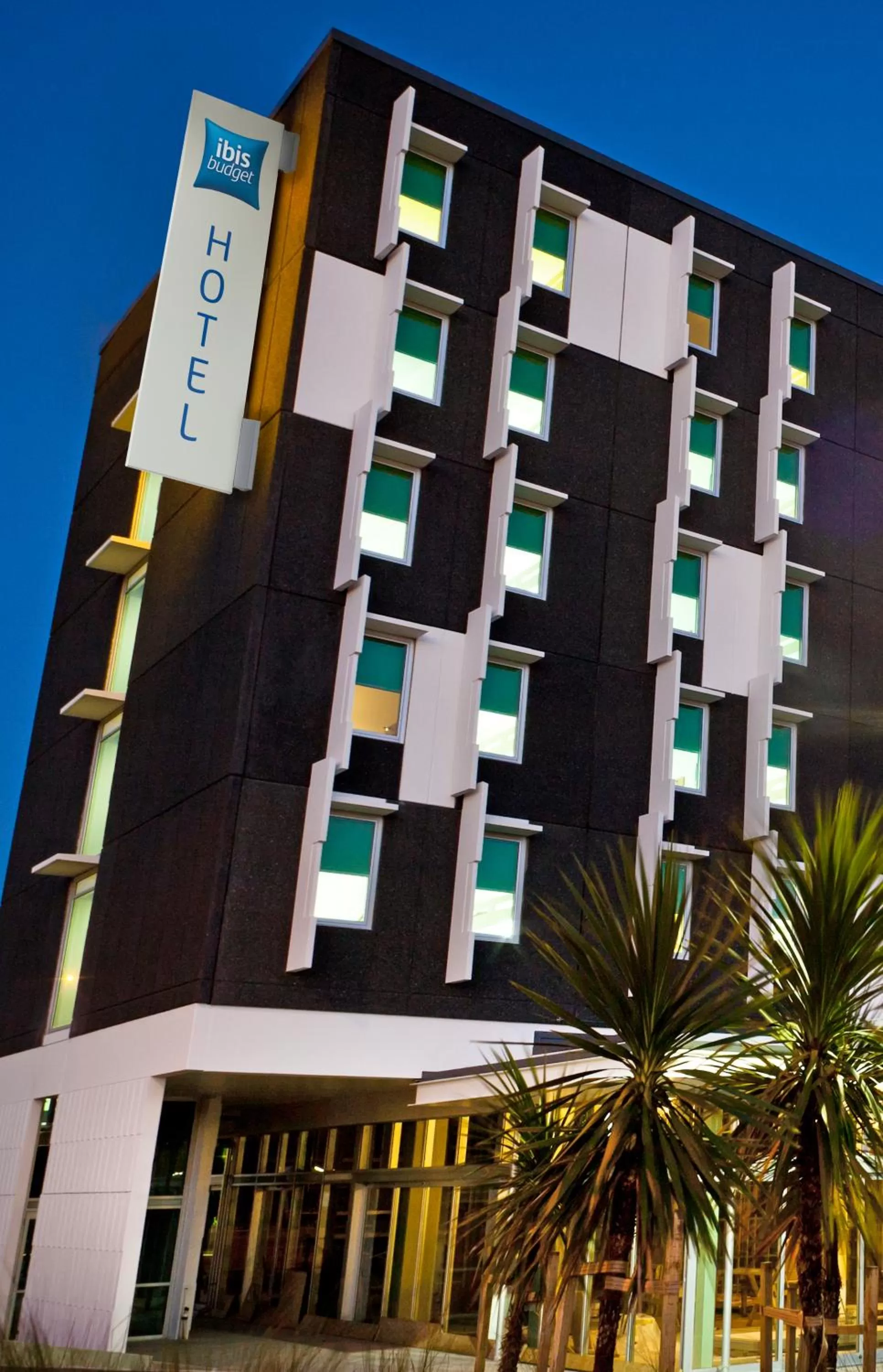 Property building in ibis Budget Auckland Airport