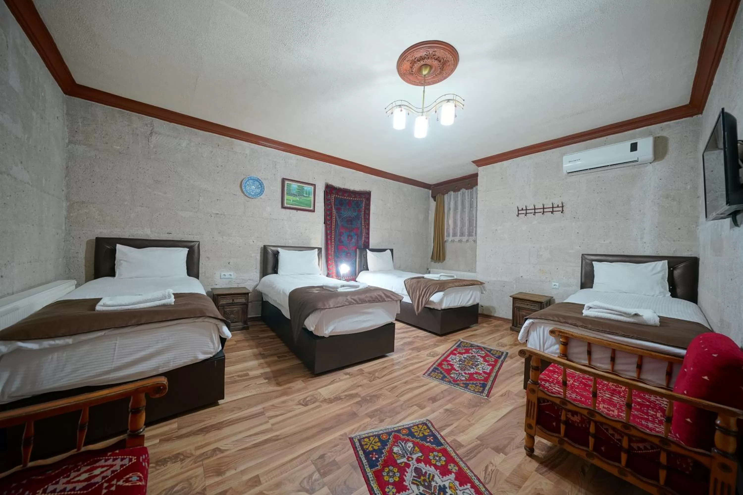 Bedroom, Bed in Arch Palace