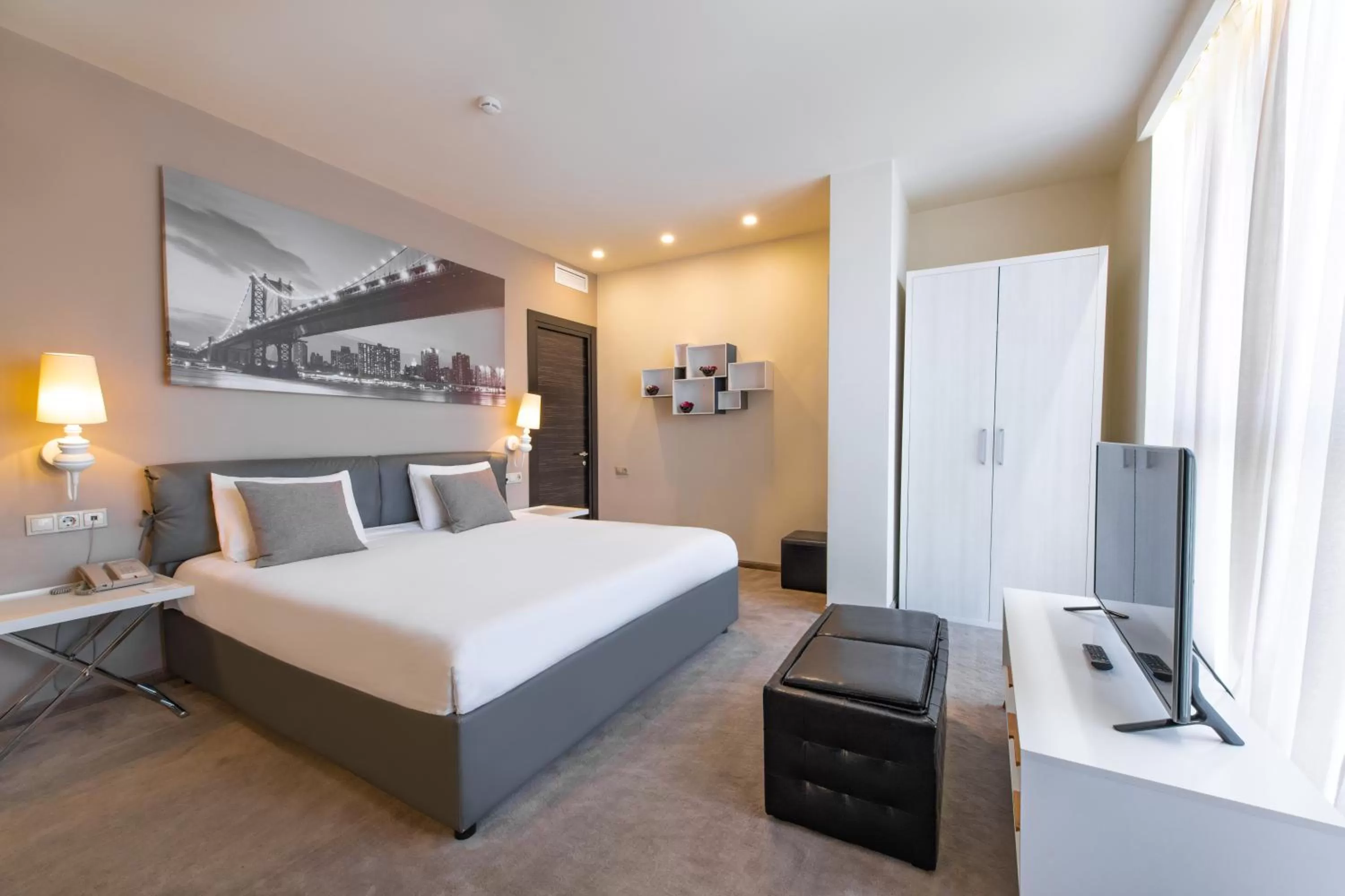 Bedroom, Bed in Opera Suite Hotel