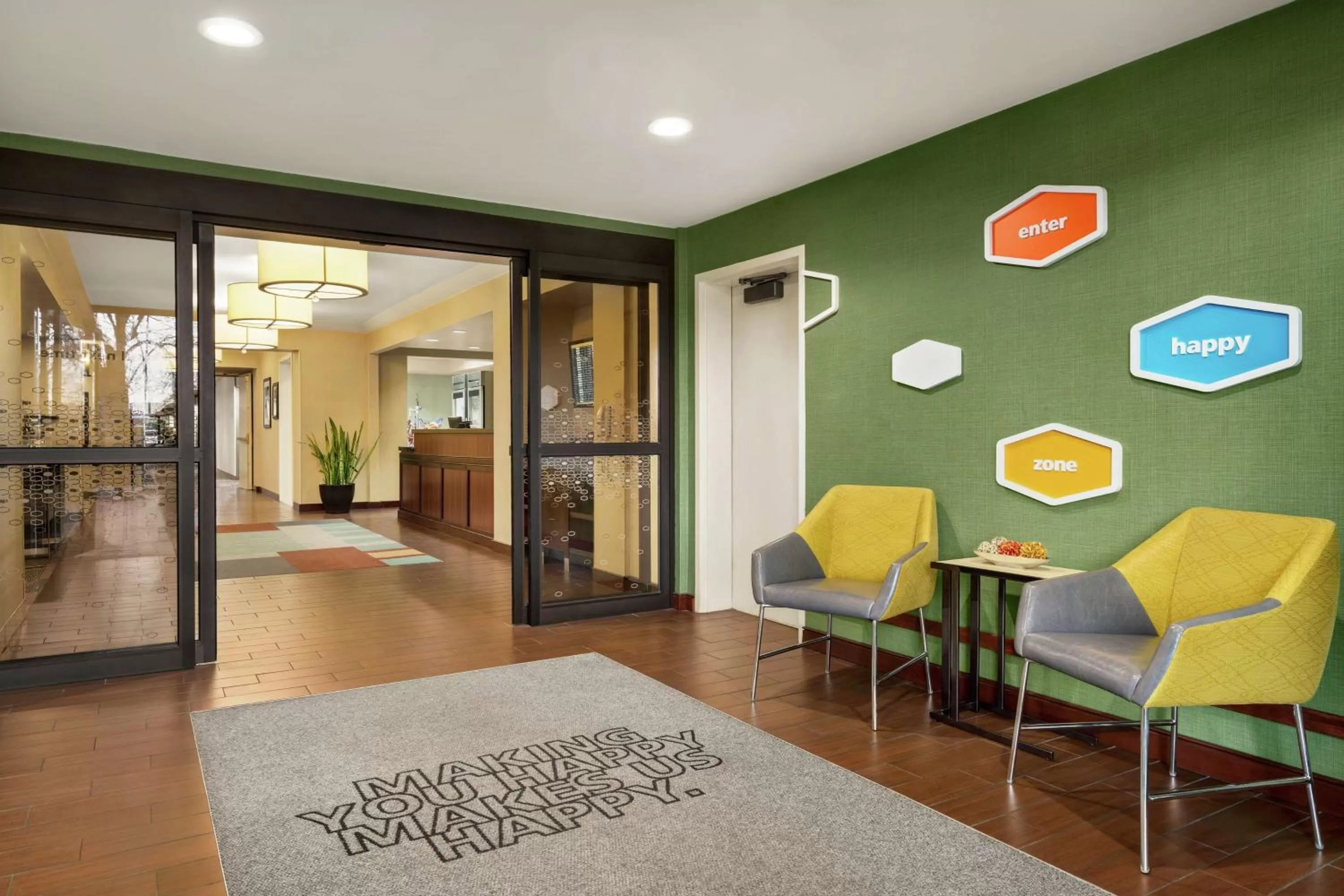 Lobby or reception in Hampton Inn Portland Airport