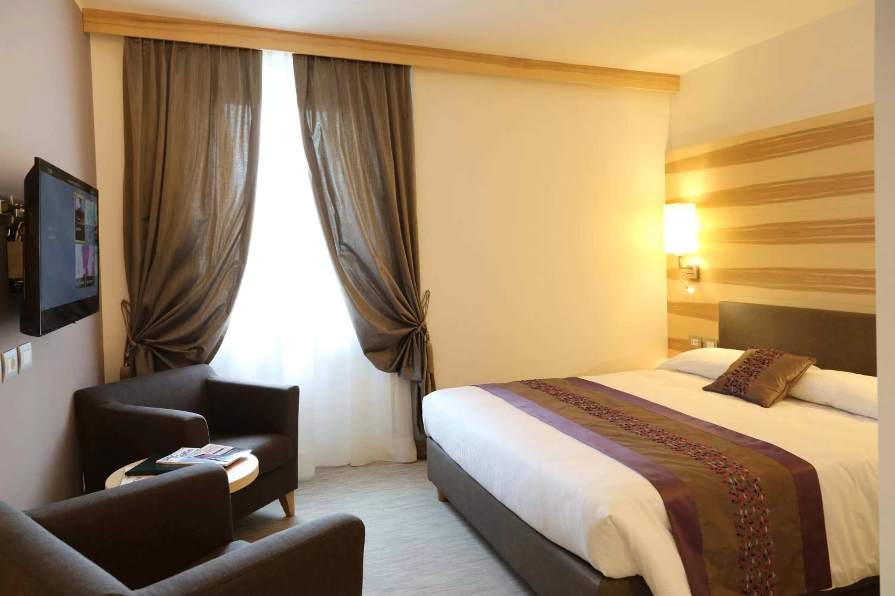 TV and multimedia, Bed in Hotel Garden