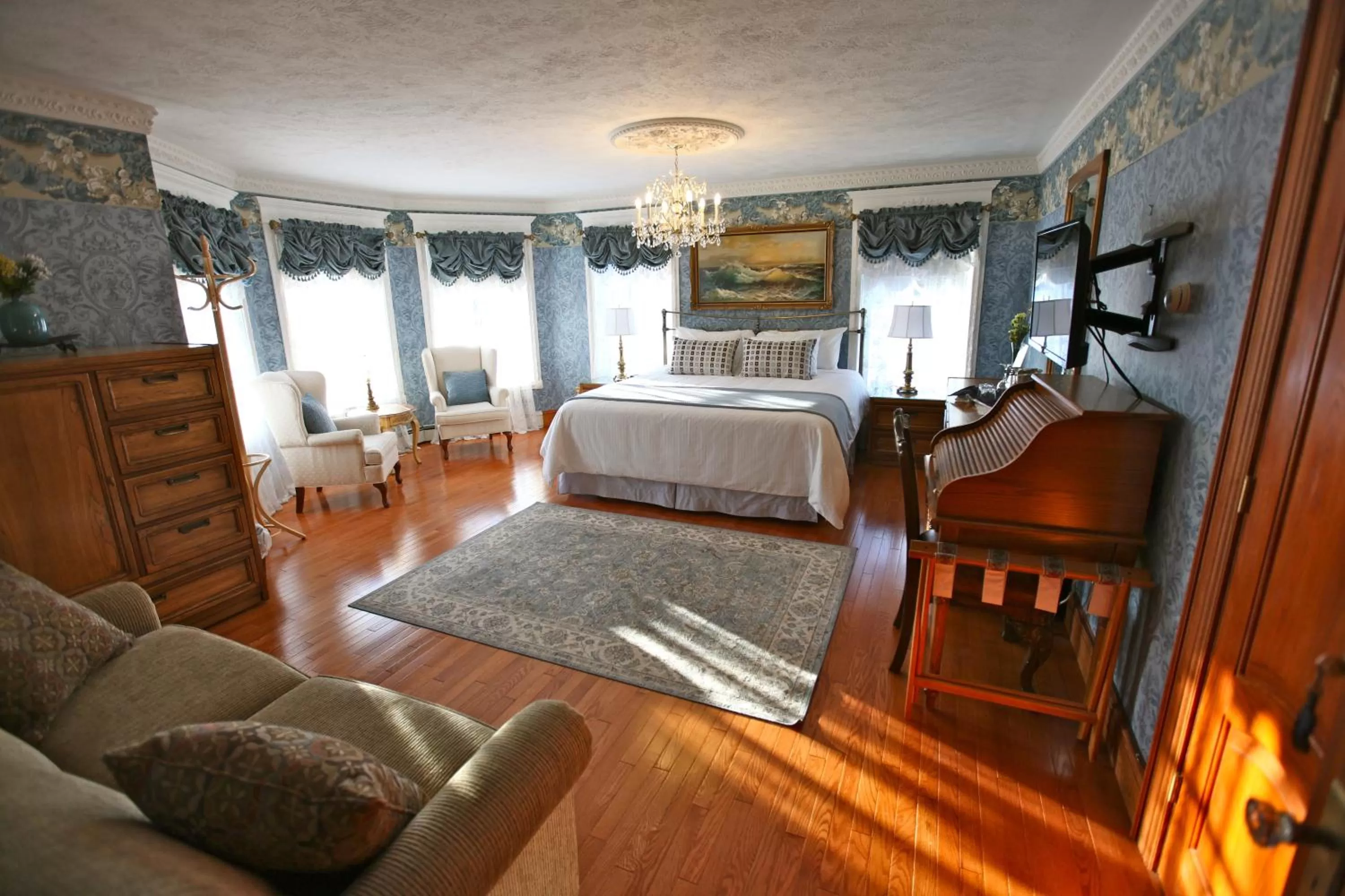 King Suite in Twin Peaks B&B