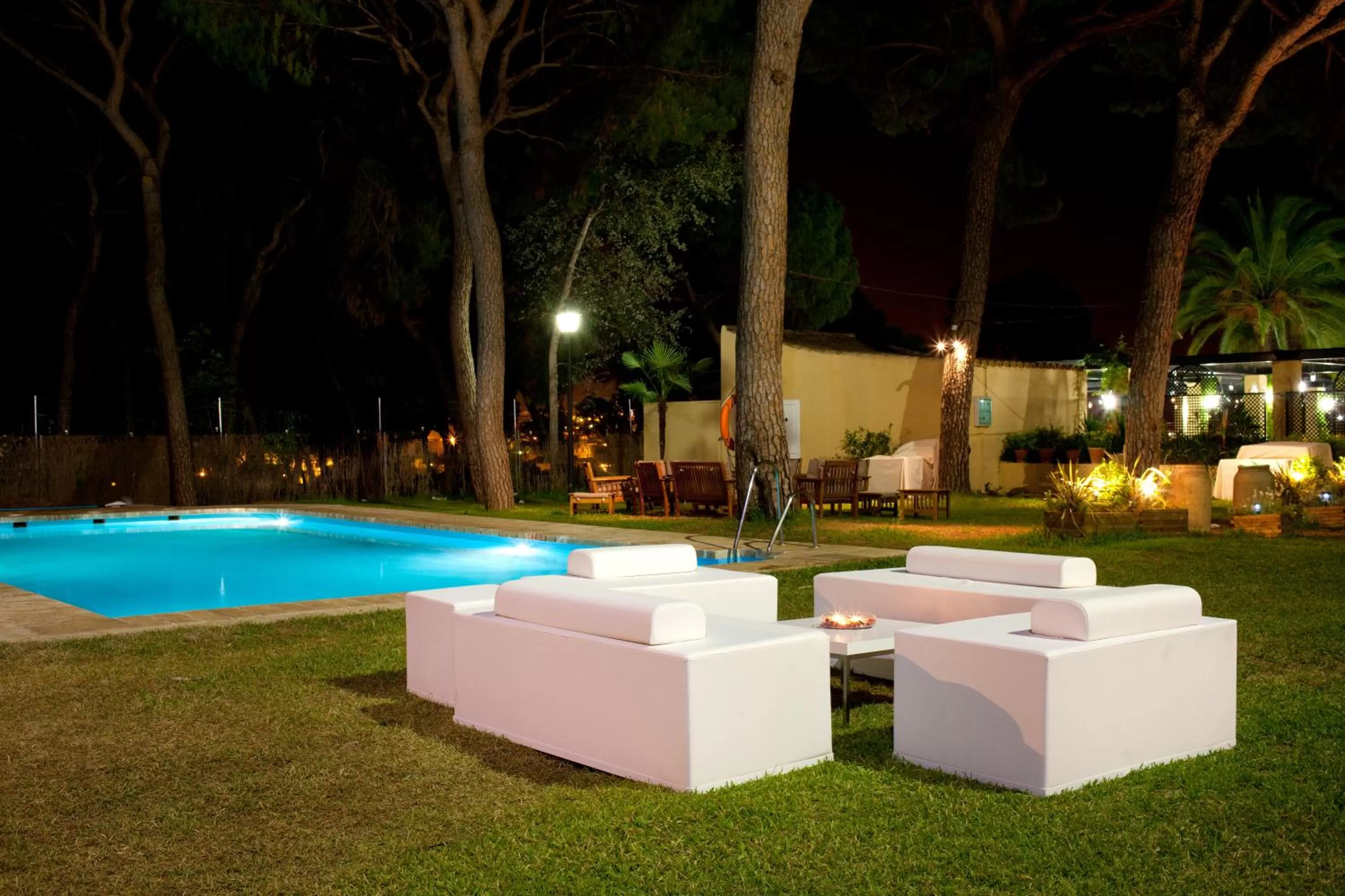 Property building in Hotel Oromana