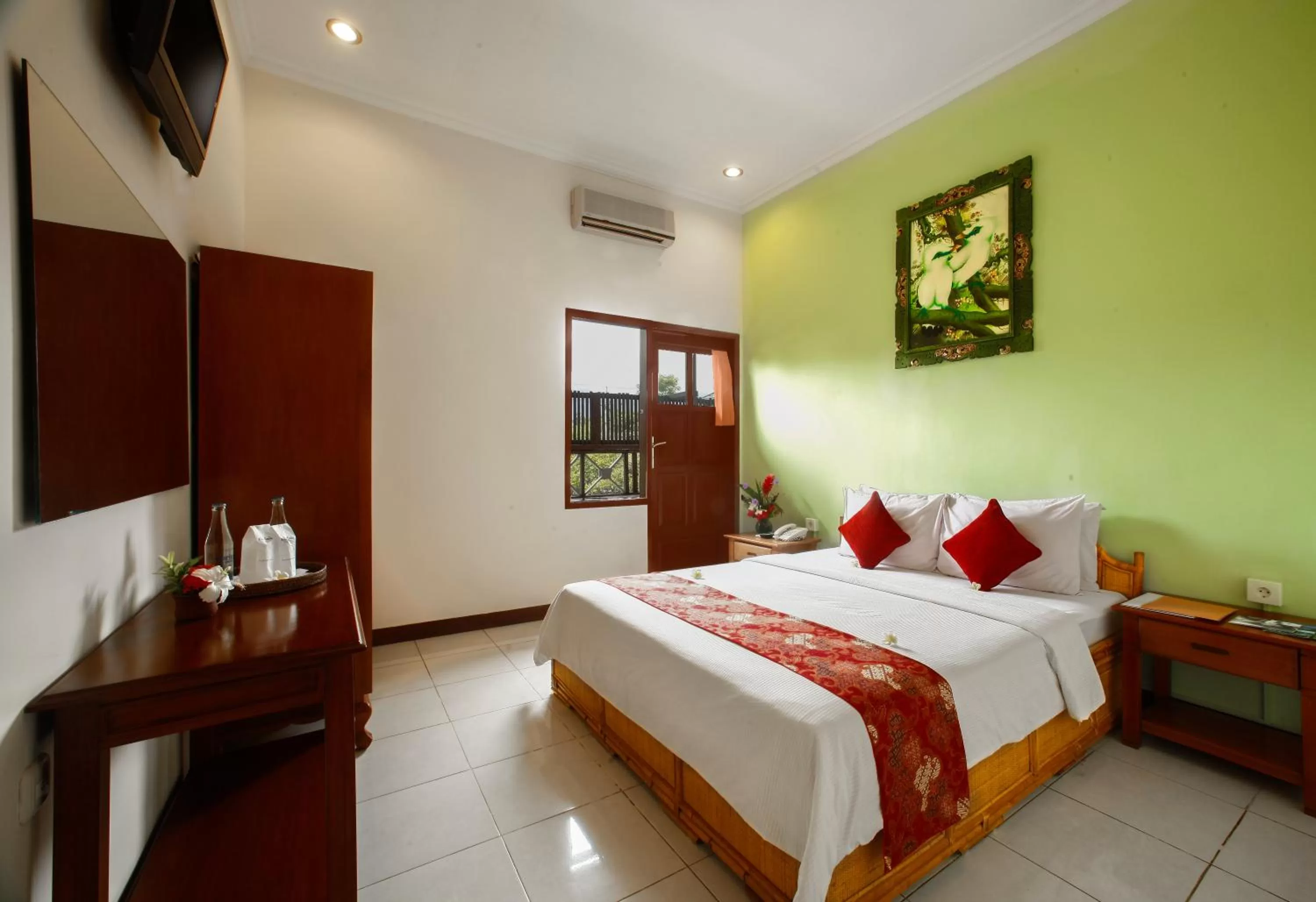 Bed in Bali Taman Beach Resort & Spa Lovina
