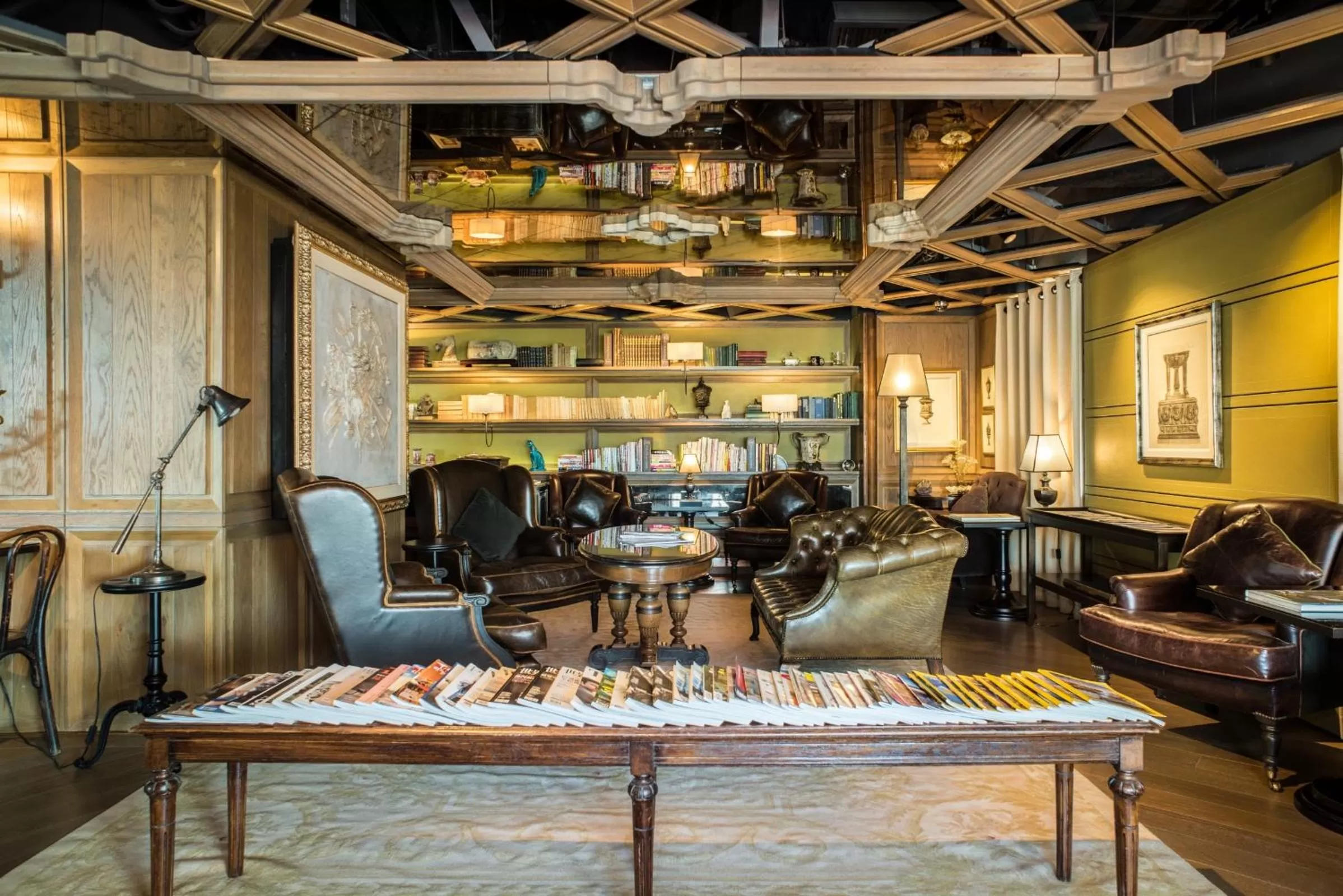 Entertainment in Palais de Chine Hotel