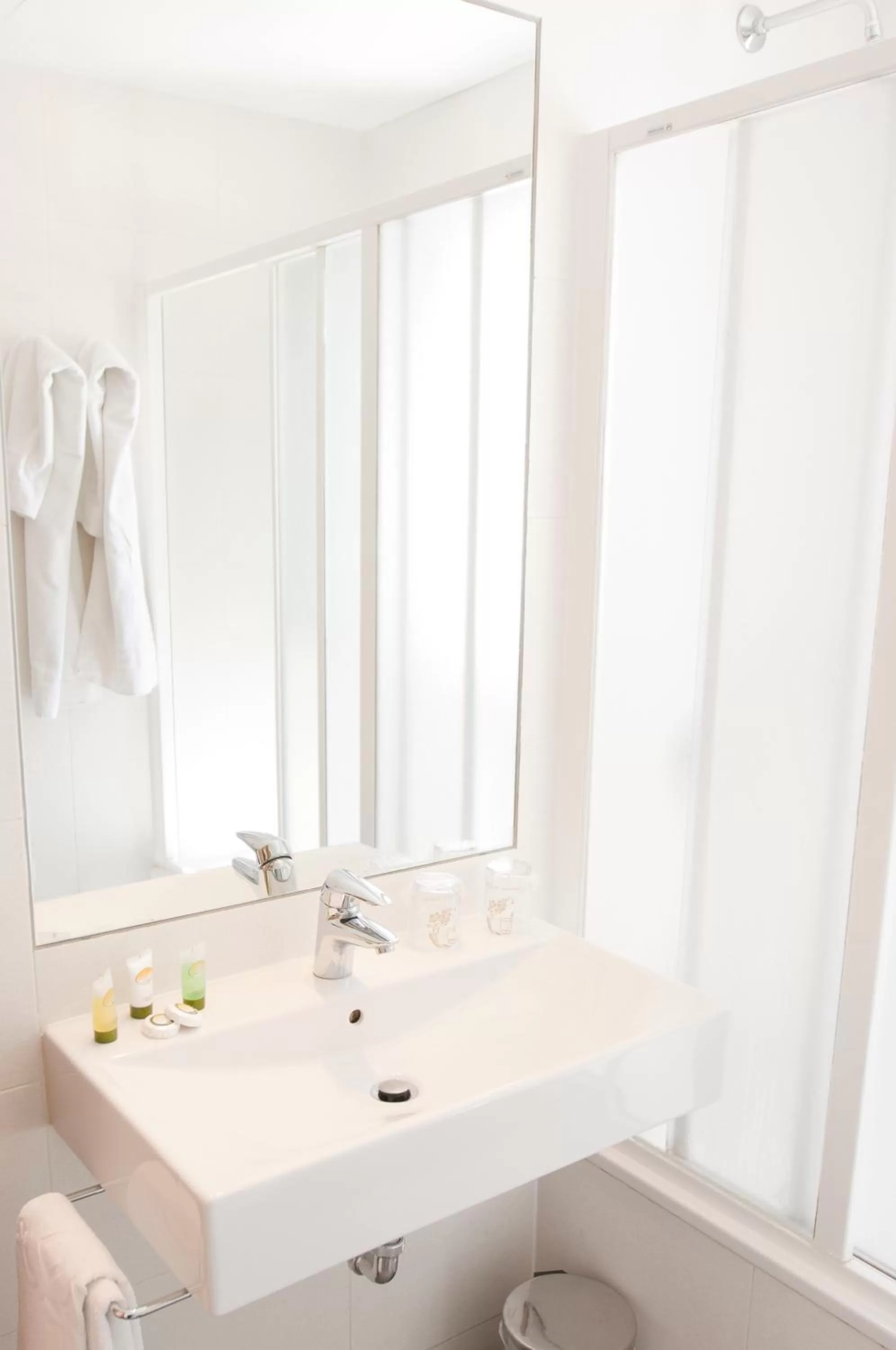 Bathroom in Hotel Apartamentos Patagonia Sur