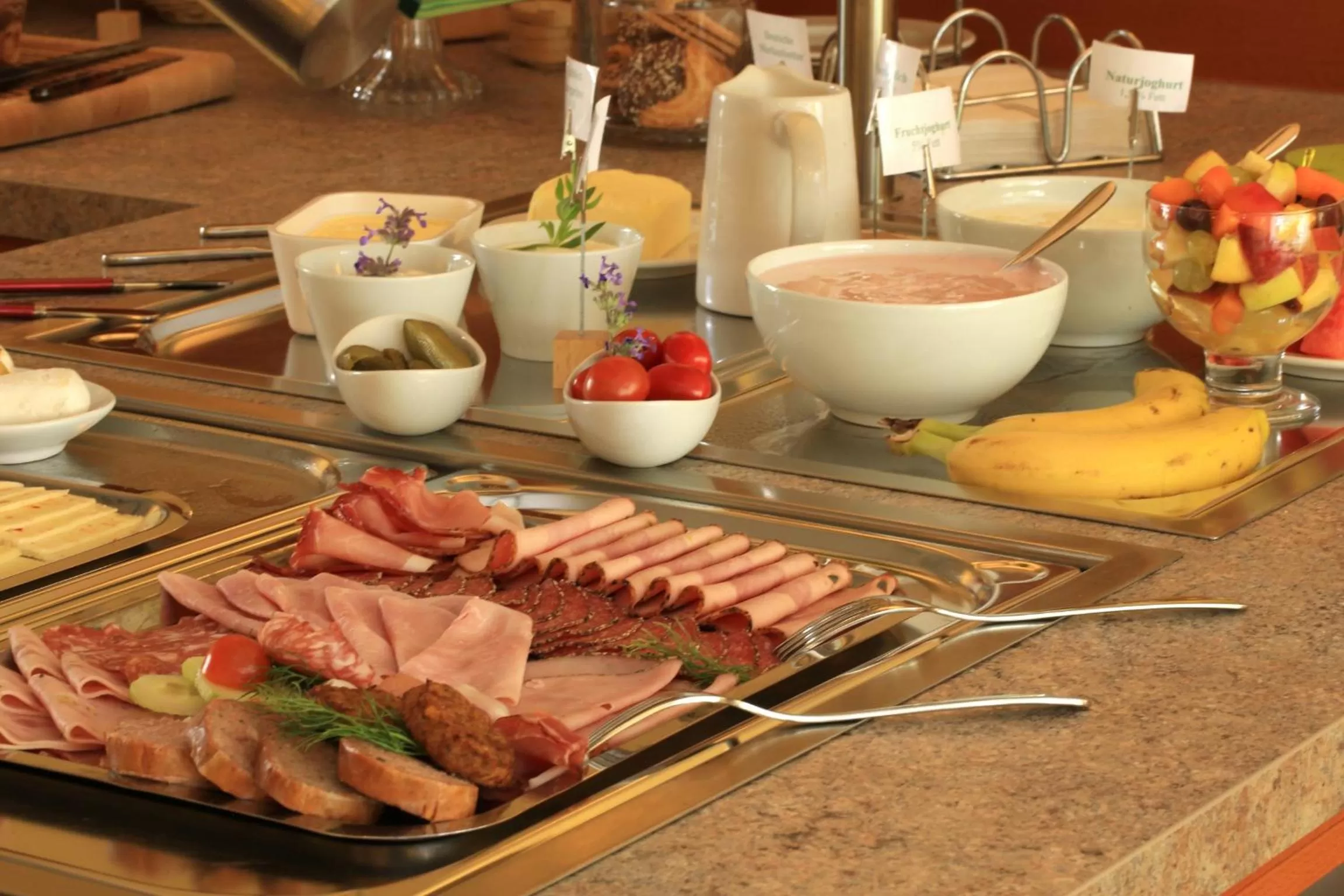 Buffet breakfast in Hotel Moritz an der Elbe