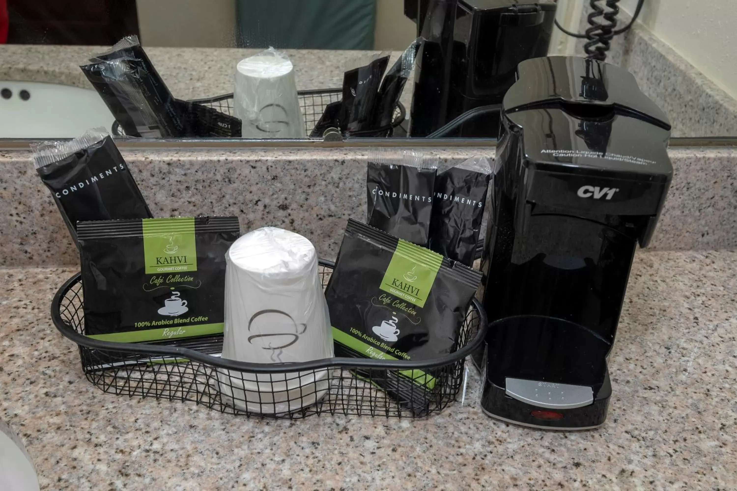 Deluxe Queen Room First Floor Non-Smoking in Red Roof Inn Dothan Deluxe Queen Room First Floor Non-Smoking in Red Roof Inn Dothan