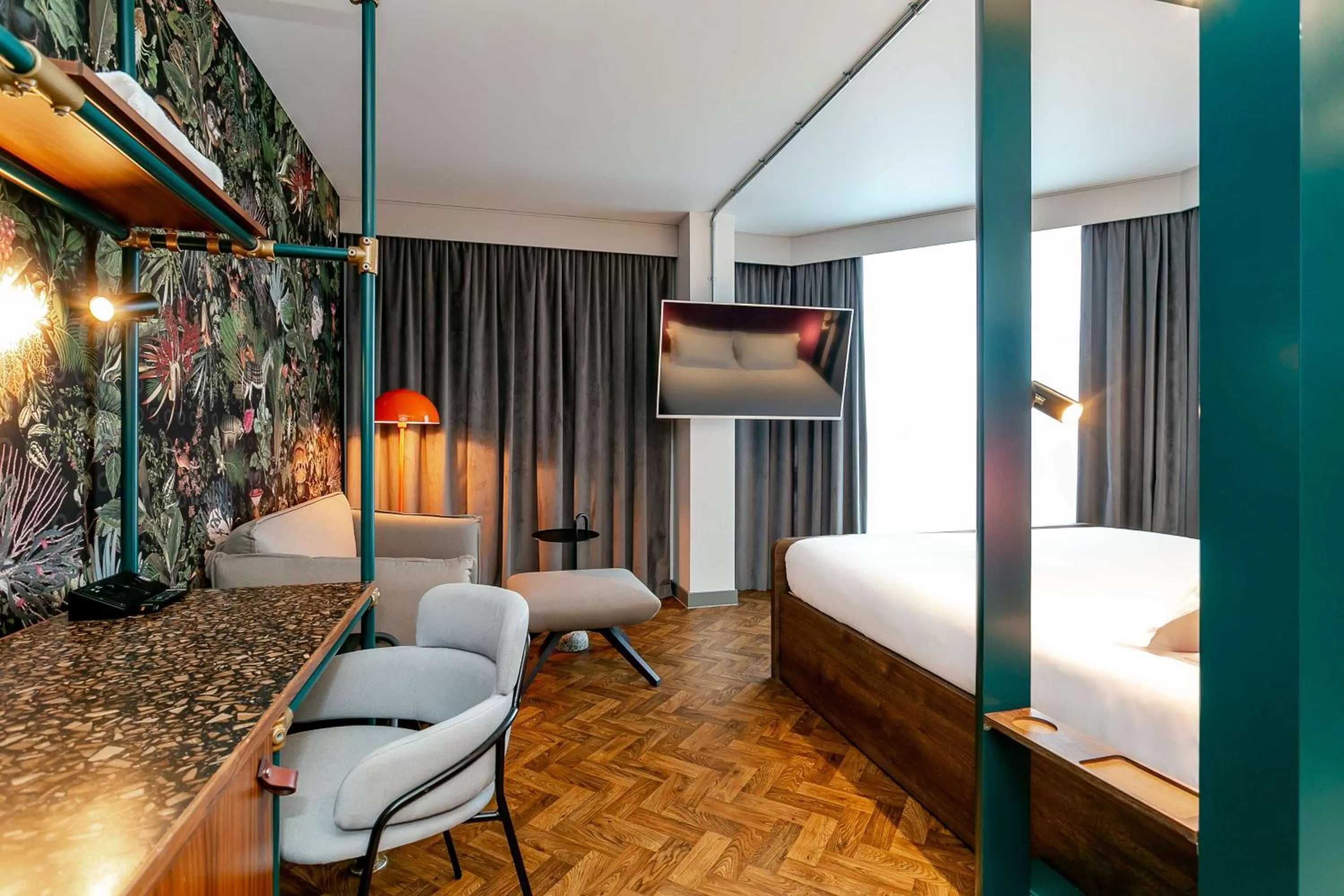 Bedroom, Bed in YOTEL Manchester Deansgate