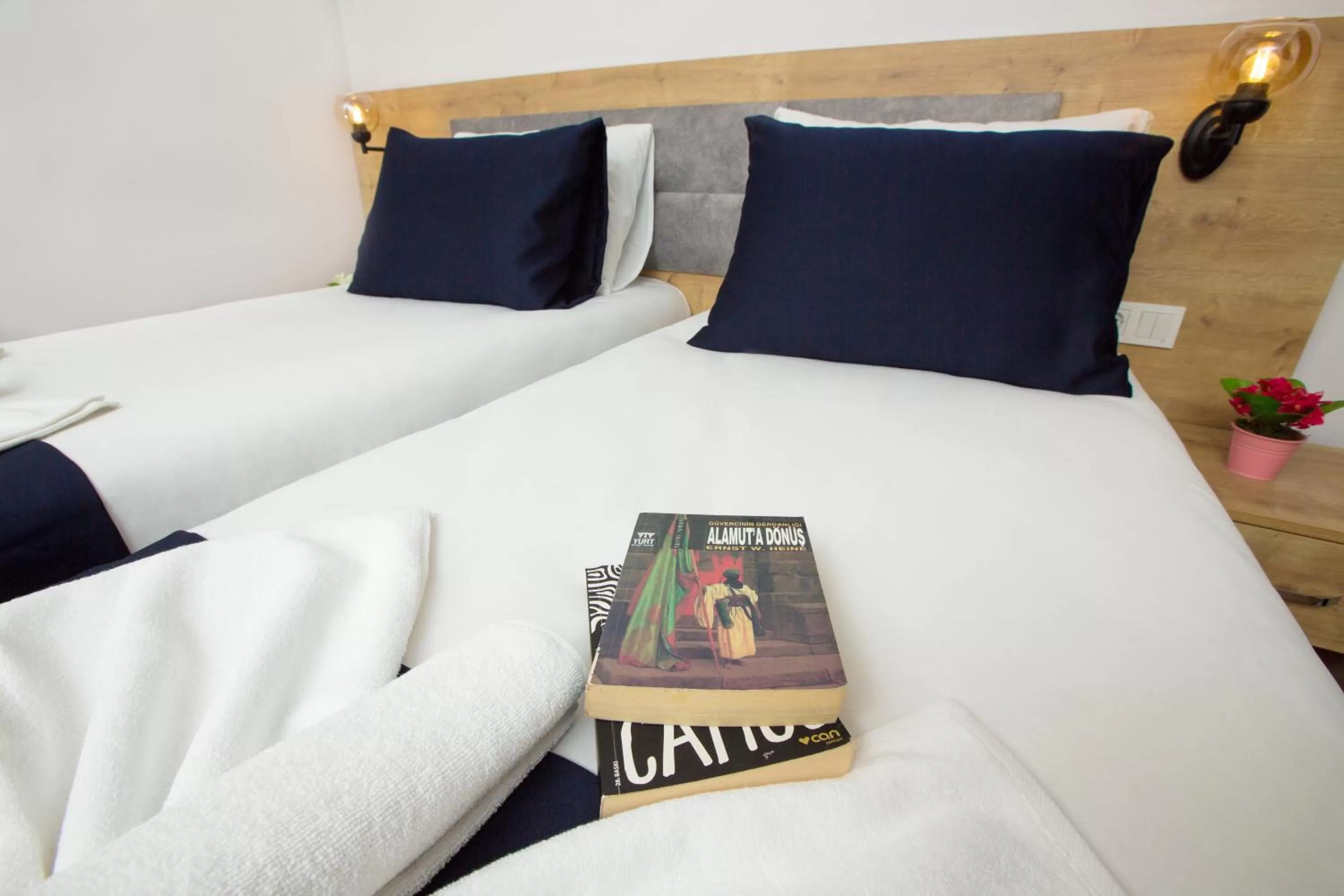 Bed in Golden Street Hotel