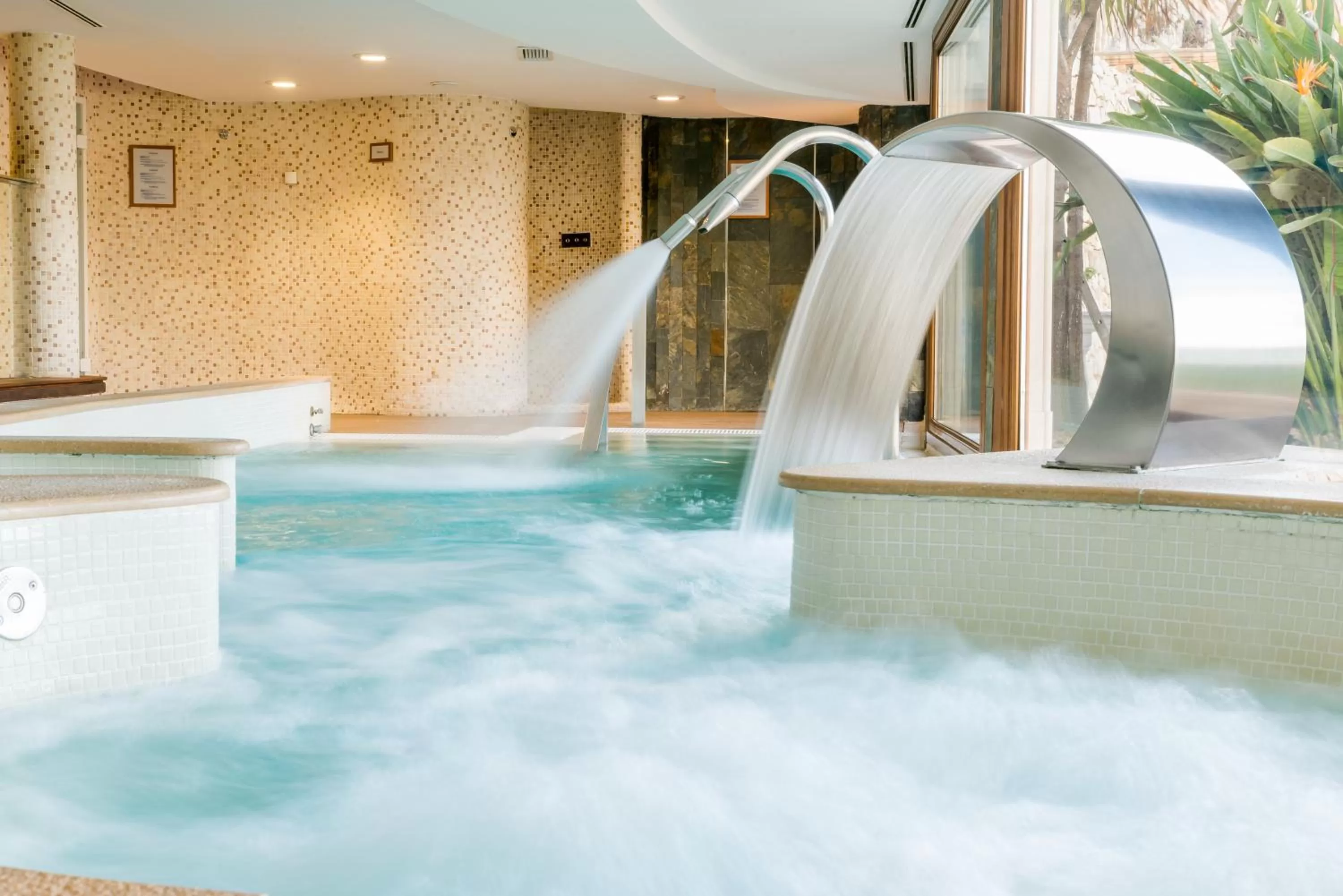 Hot Spring Bath in Nixe Palace