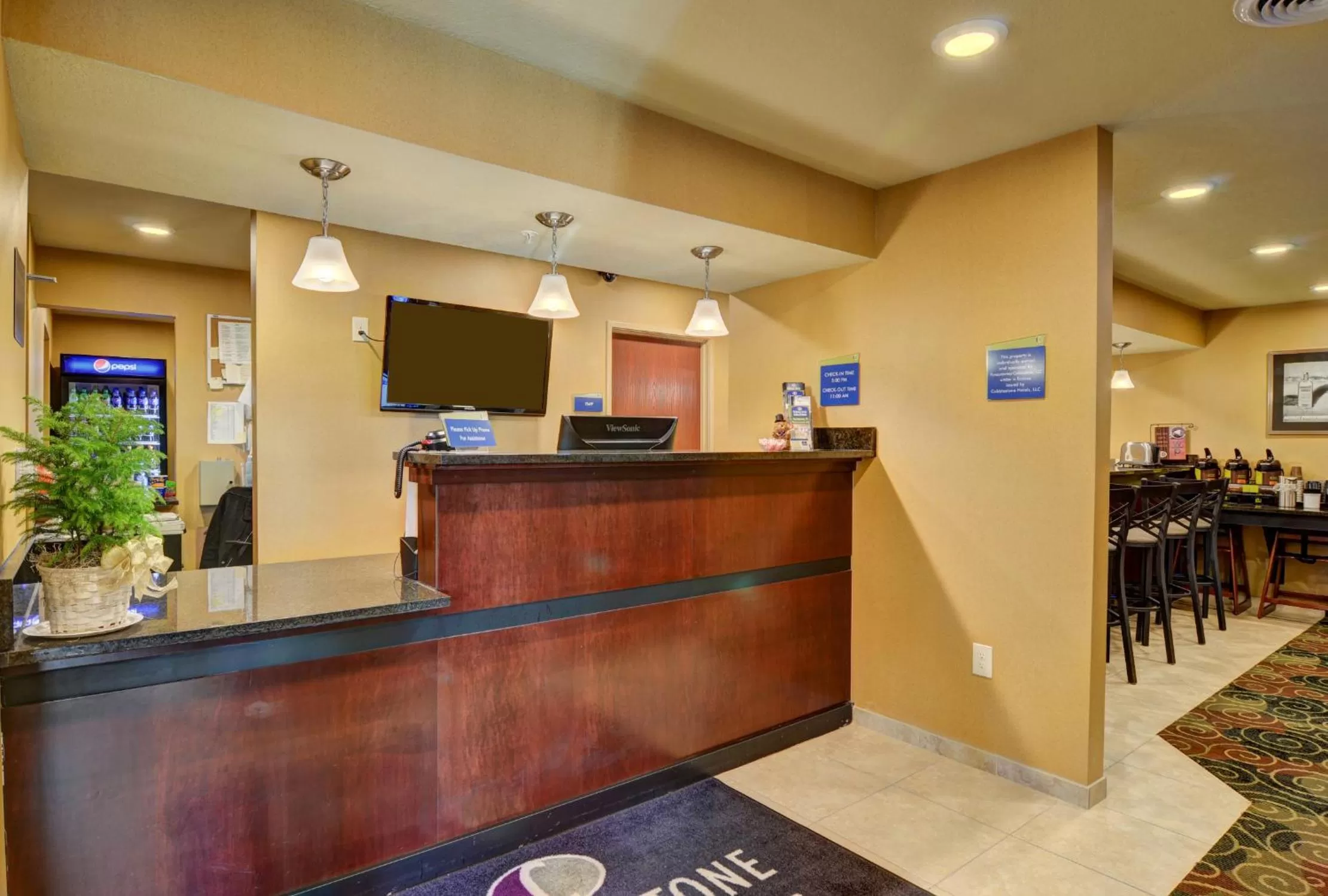 Lobby or reception in Cobblestone Hotel & Suites - Punxsutawney