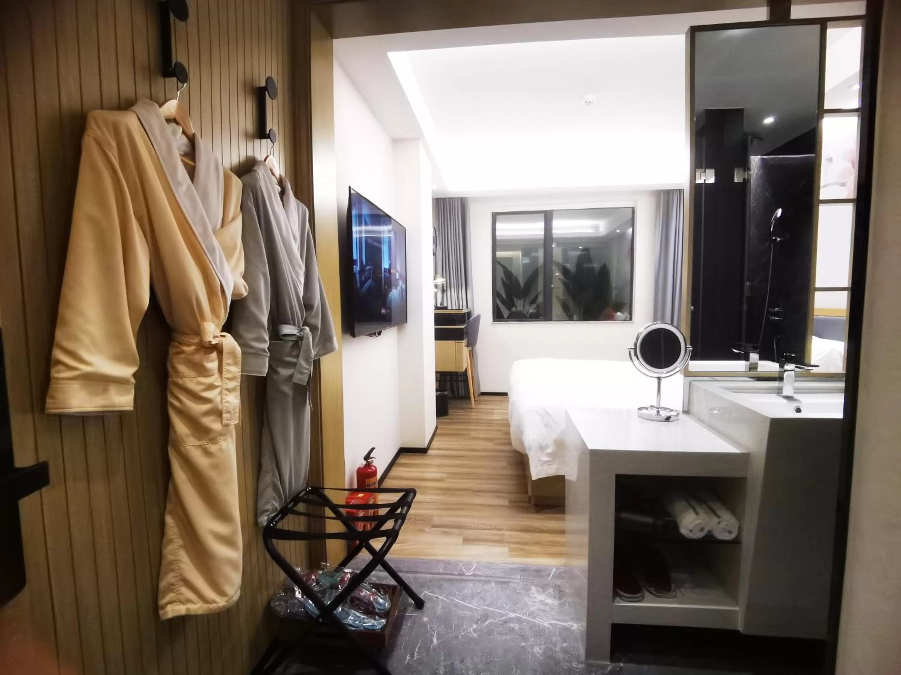 Toilet in Paco Hotel BeiJing Road Metro Guangzhou