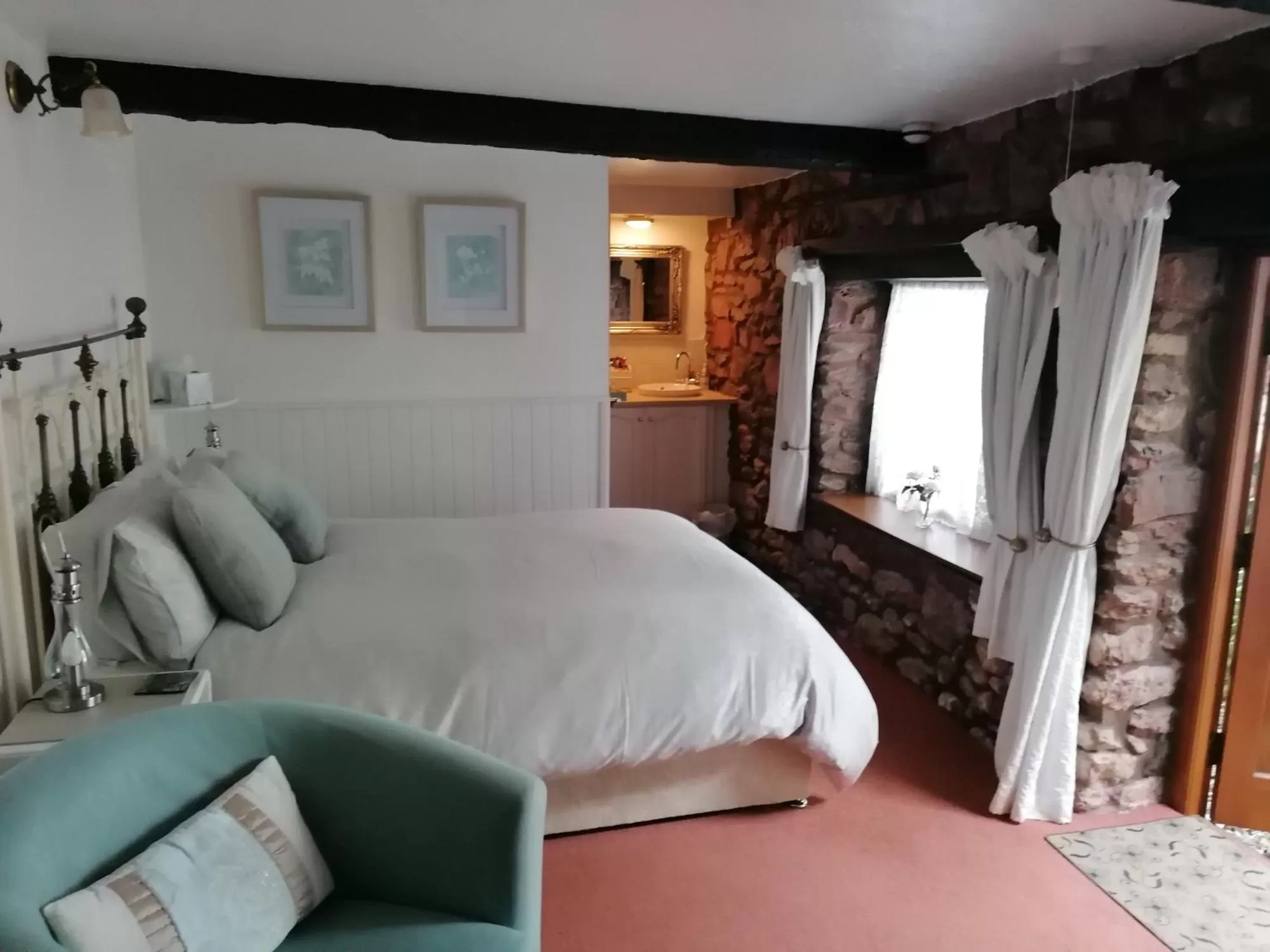 Standard Double Room - single occupancy in Steps Farmhouse B&B