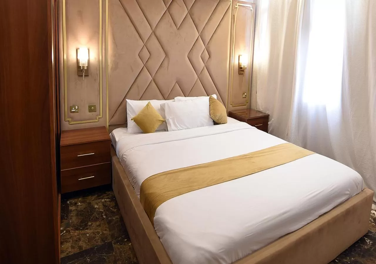 Bedroom, Bed in Rihanna Hotel Apartment