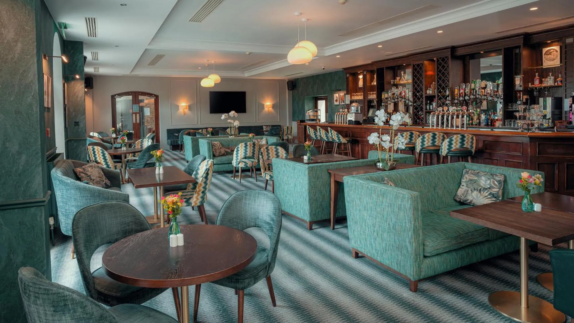 Restaurant/places to eat in Cavan Crystal Hotel