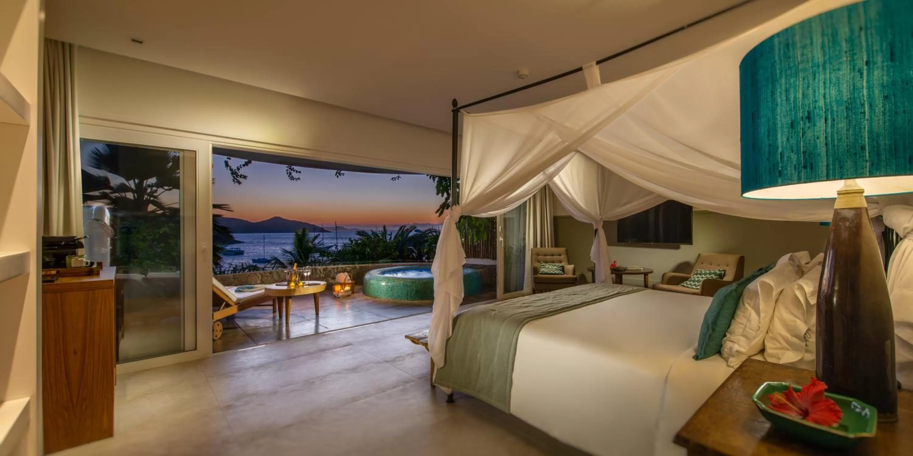 Sea view, Bed in Vila deste Hotel