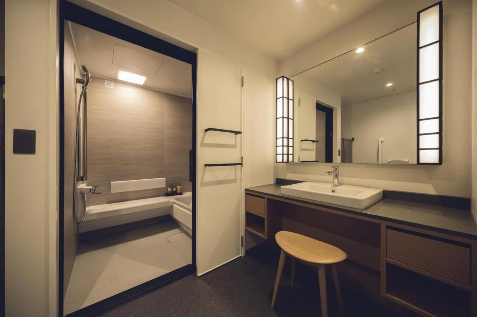 Bathroom, Bed in Tokyu Stay Hida Takayama Musubinoyu