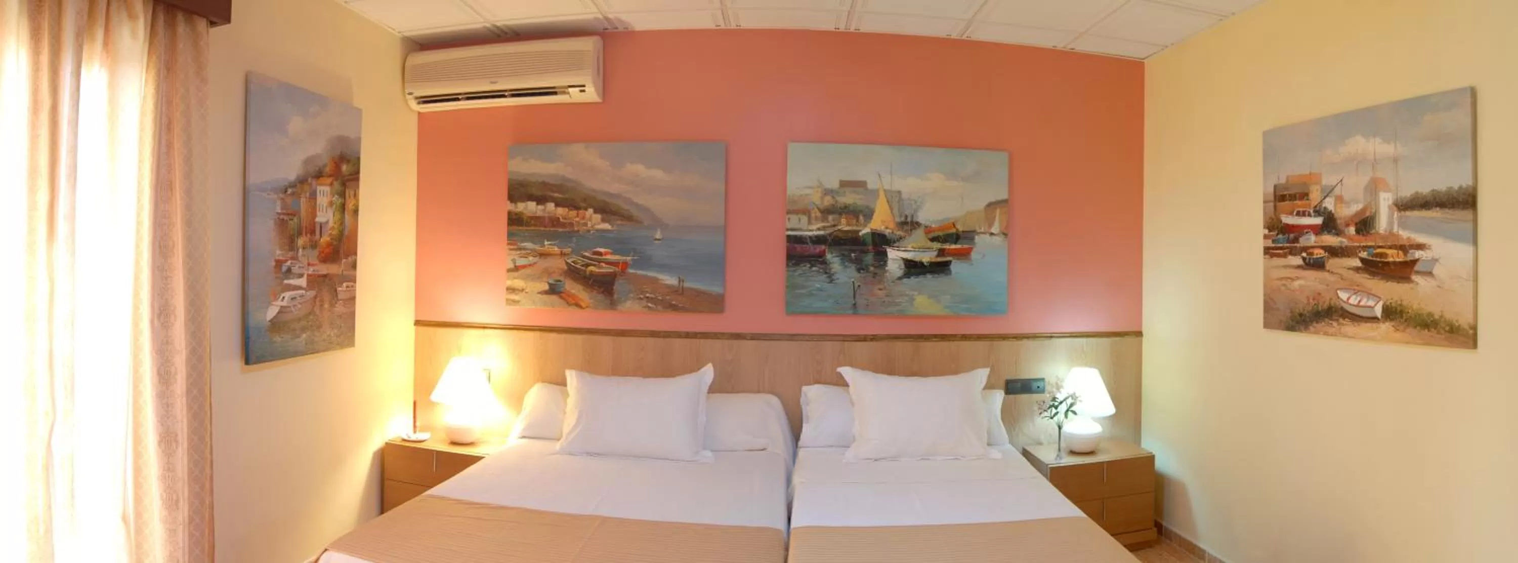 Decorative detail, Bed in Hotel Pinomar