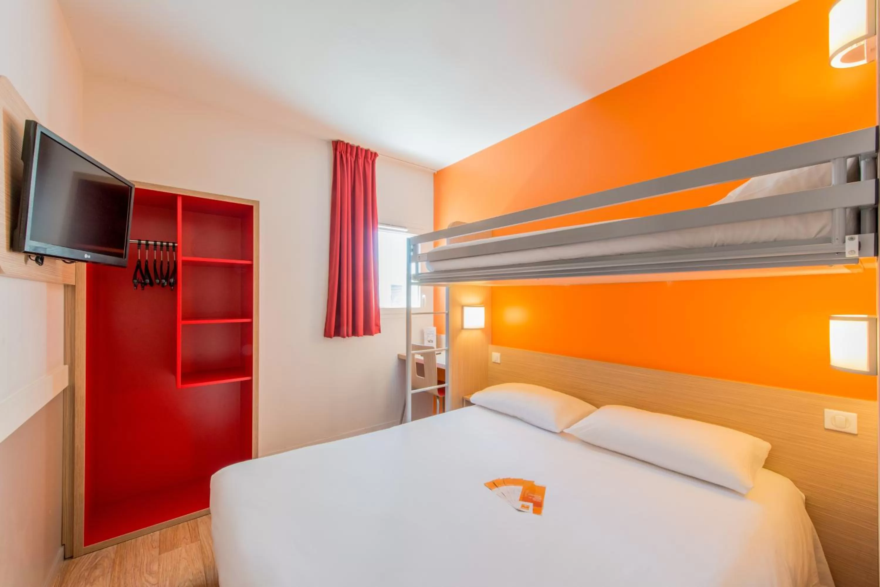 Bed in Première Classe La Rochelle Centre - Les Minimes