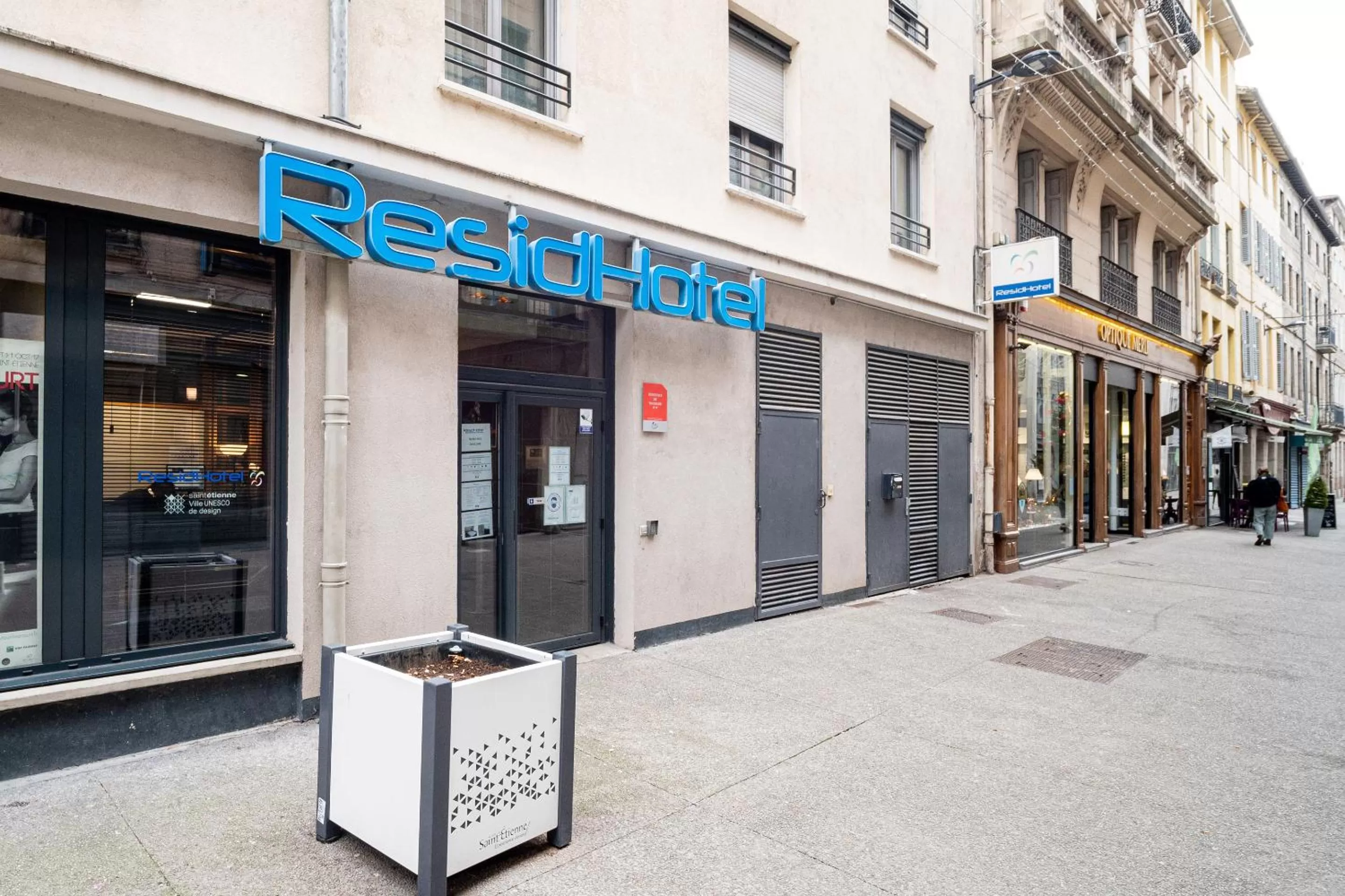 Facade/entrance in Residhotel St Etienne Centre