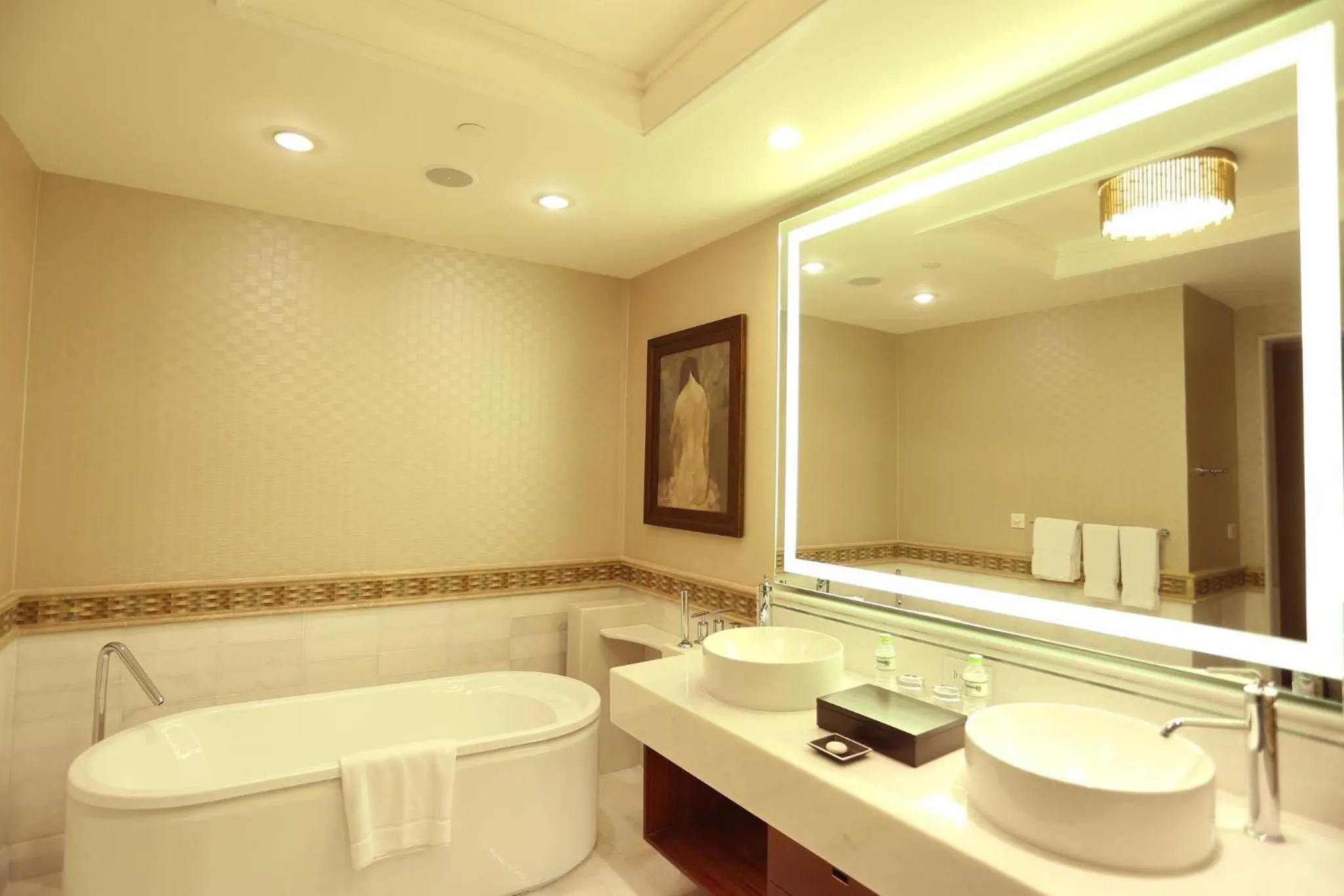 Bathroom in InterContinental Grand Ho Tram
