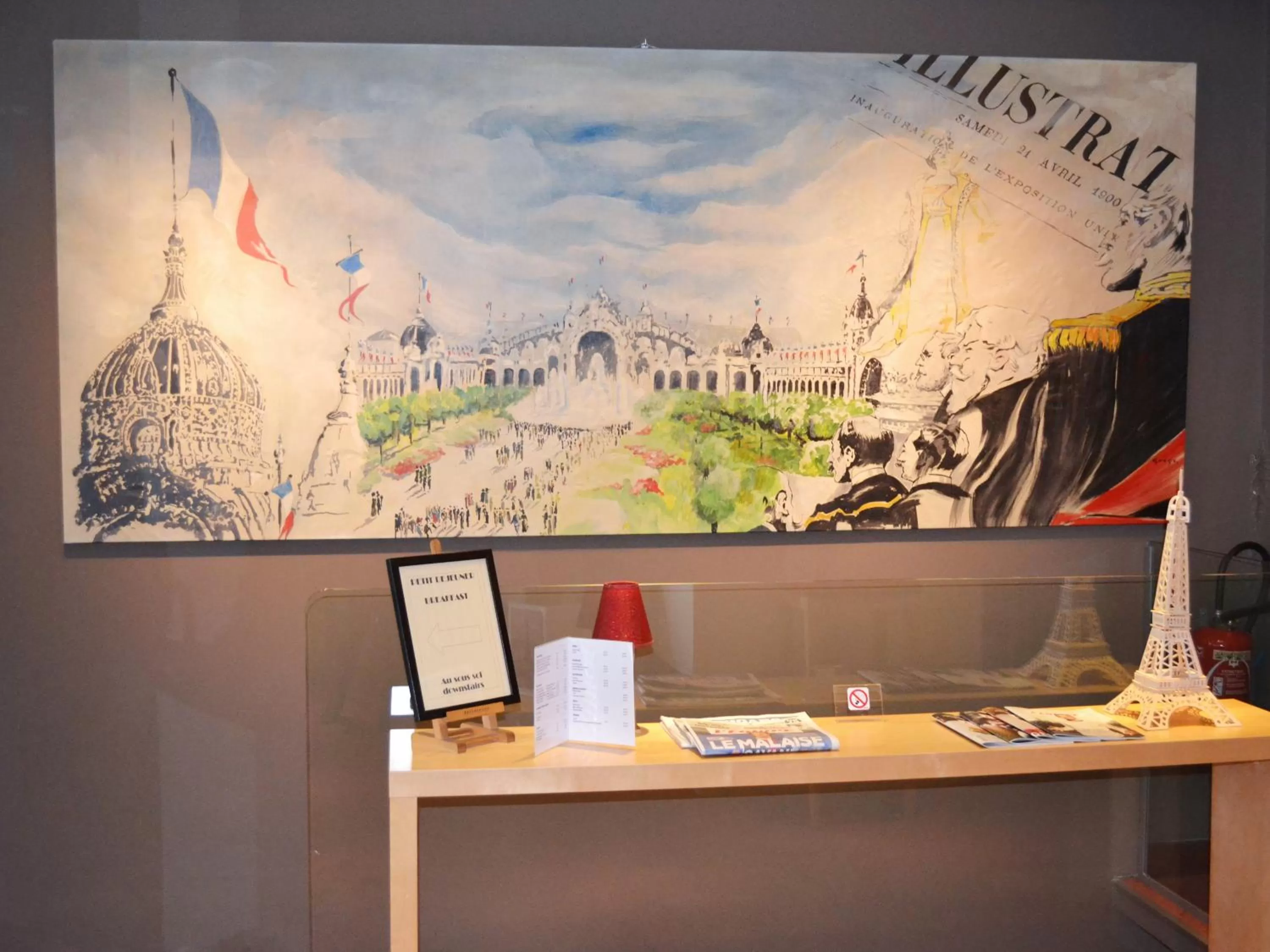 Lobby or reception in Hôtel de l'Exposition - Tour Eiffel