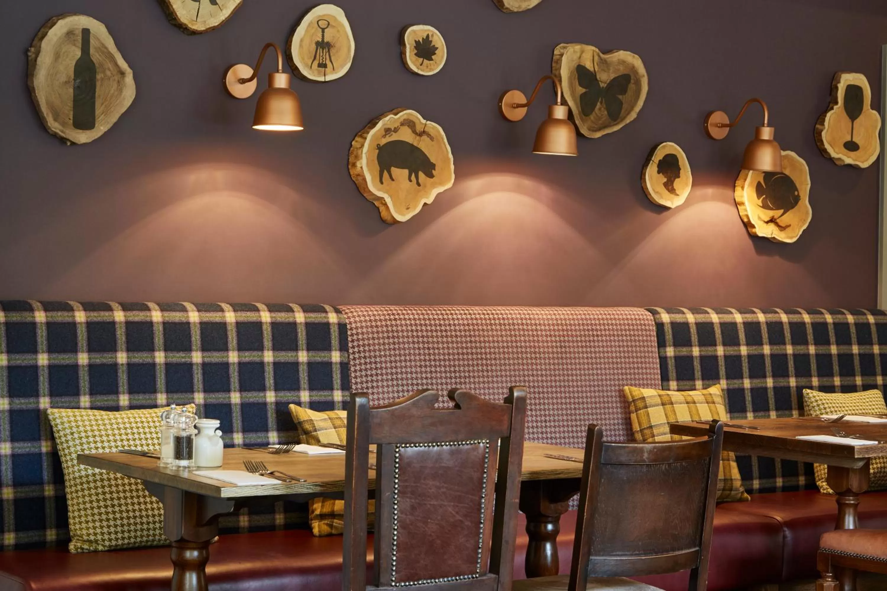 Restaurant/places to eat in Dartbridge Inn by Greene King Inns