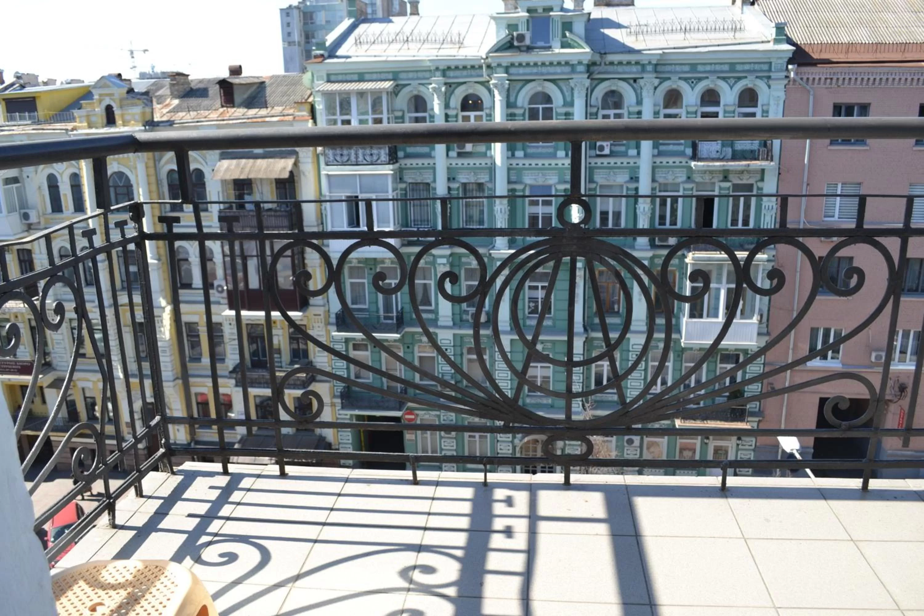 Bird's eye view in Heart Kyiv Apart-Hotel