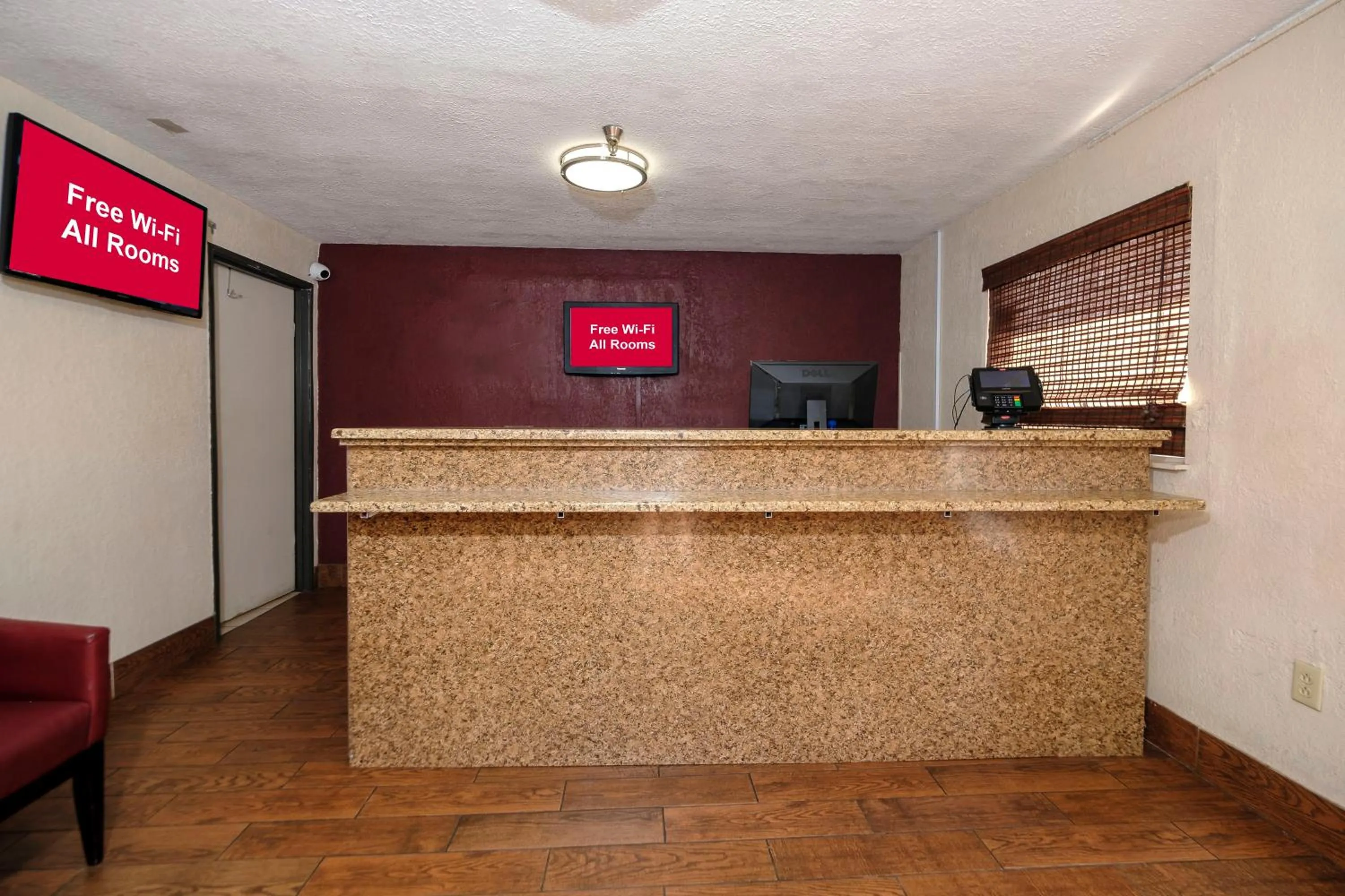 Lobby or reception in Red Roof Inn Jacksonville - Cruise Port